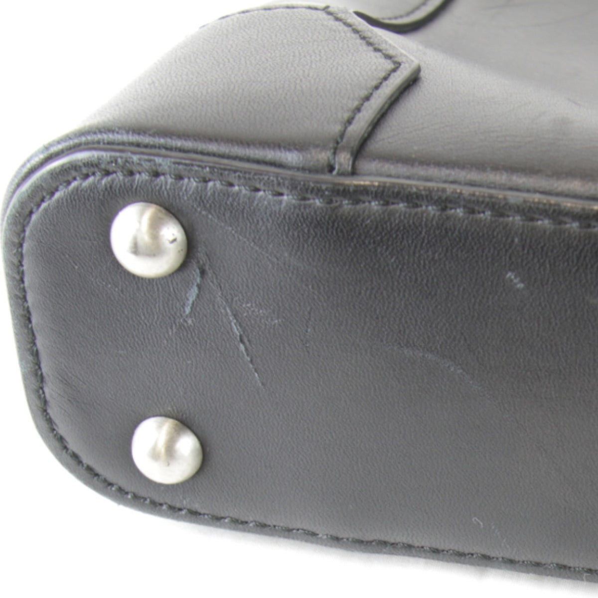 Burberry Black Leather Shoulder Bag (Pre-Owned)