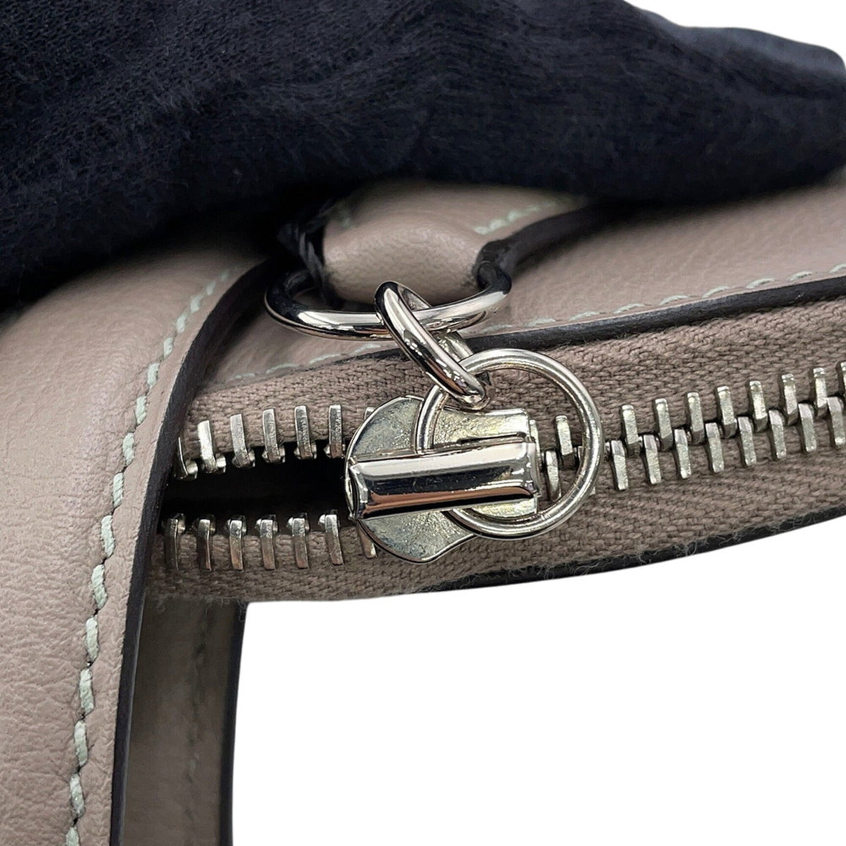 Hermes Silver Tote Bag (Pre-Owned)