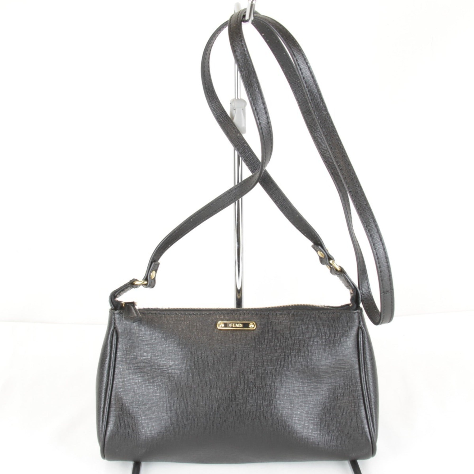 Fendi Black Leather Pouch Shoulder Bag (Pre-Owned)
