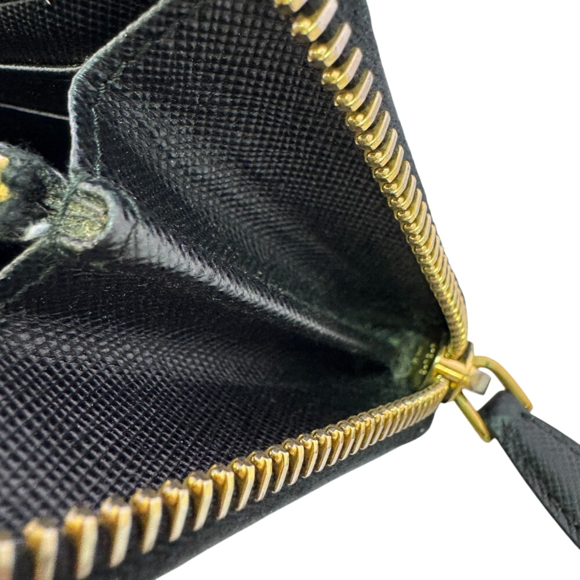 Prada Black Leather Wallet (Bi-Fold) (Pre-Owned)