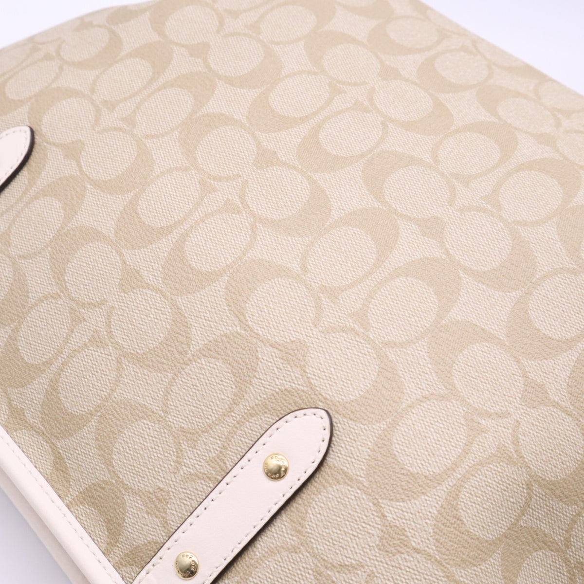 Coach Beige White Canvas Tote Bag (Pre-Owned)