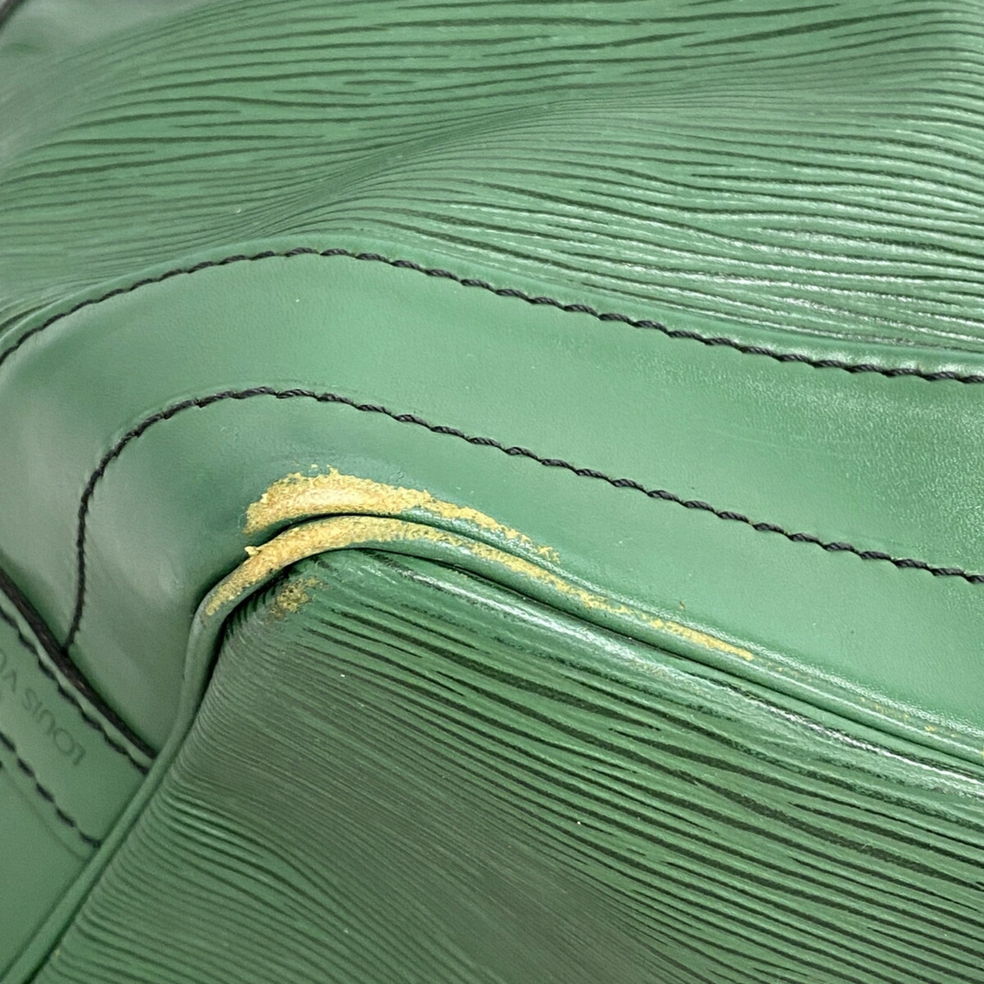 Louis Vuitton Borneo Green Shoulder Bag (Pre-Owned)