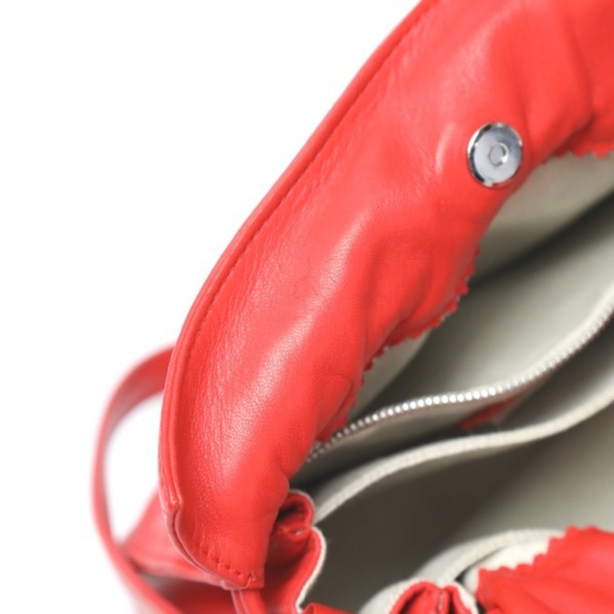 Loewe Red Color Leather Shoulder Bag (Pre-Owned)