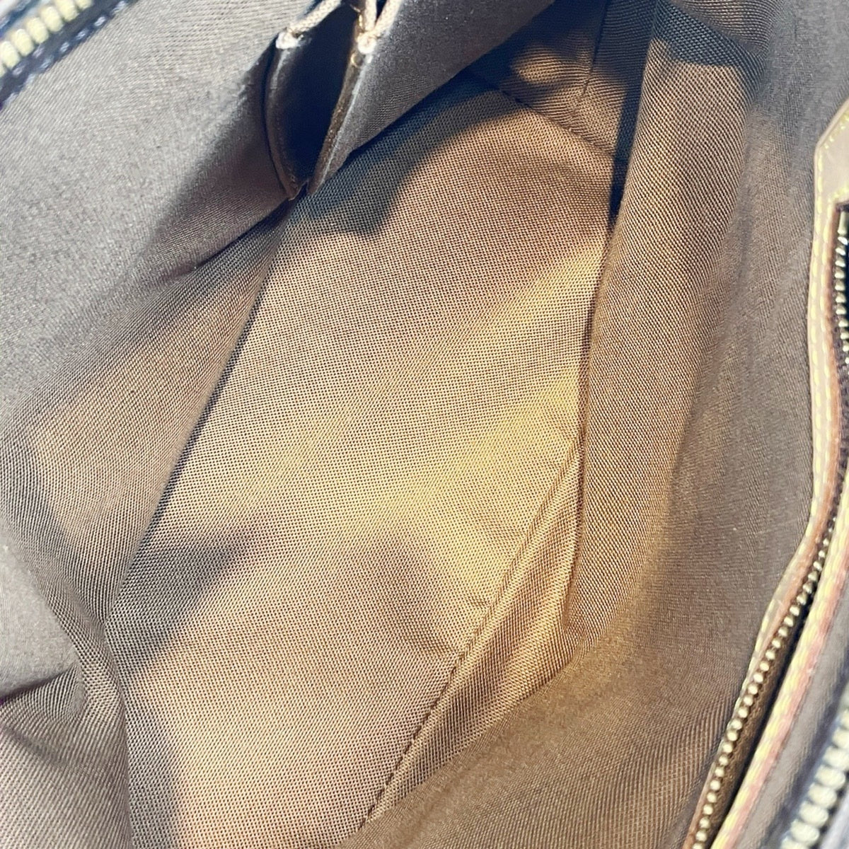 Louis Vuitton Brown Coated Canvas Shoulder Bag (Pre-Owned)