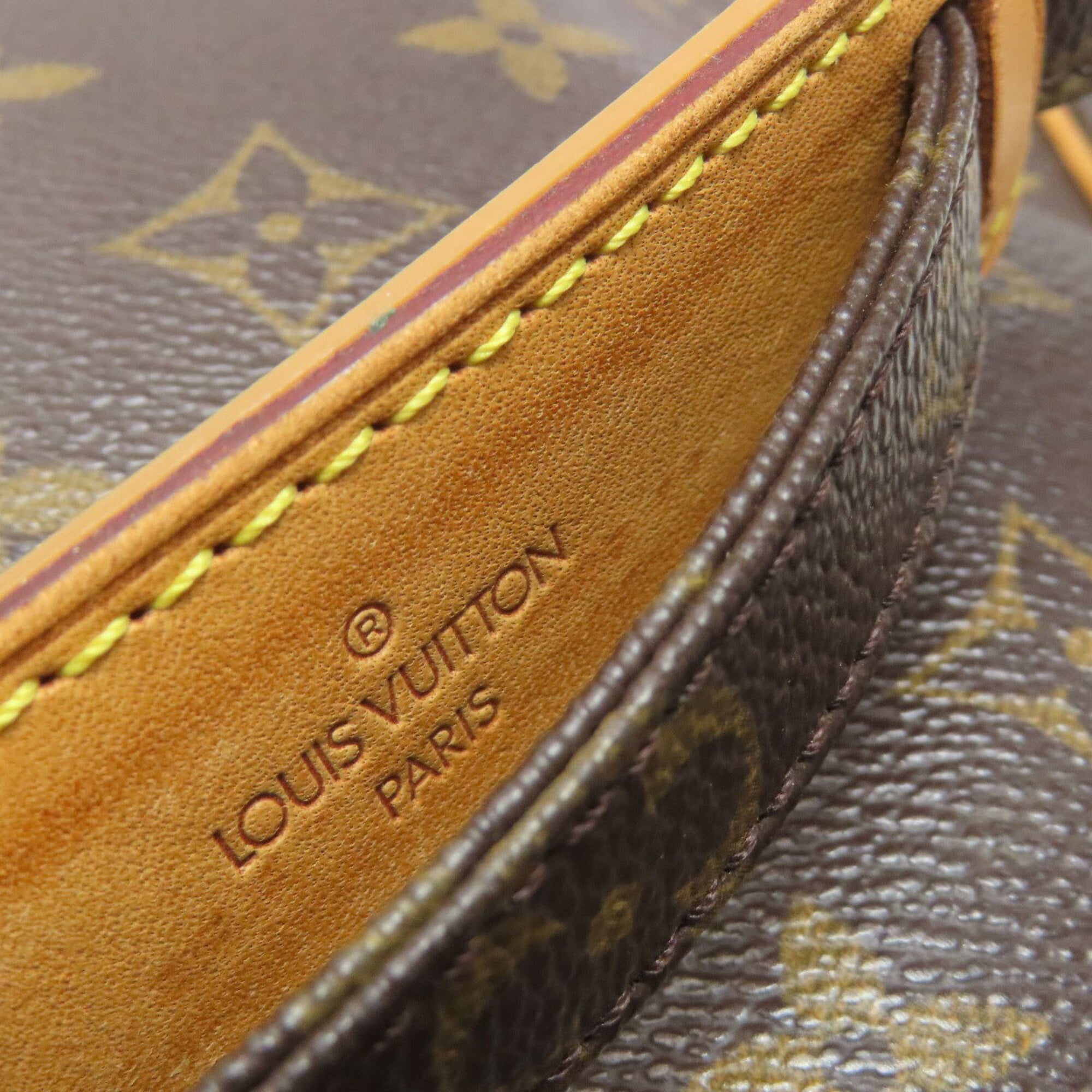 Louis Vuitton Brown Monogram Monogram Canvas Shoulder Bag (Pre-Owned)