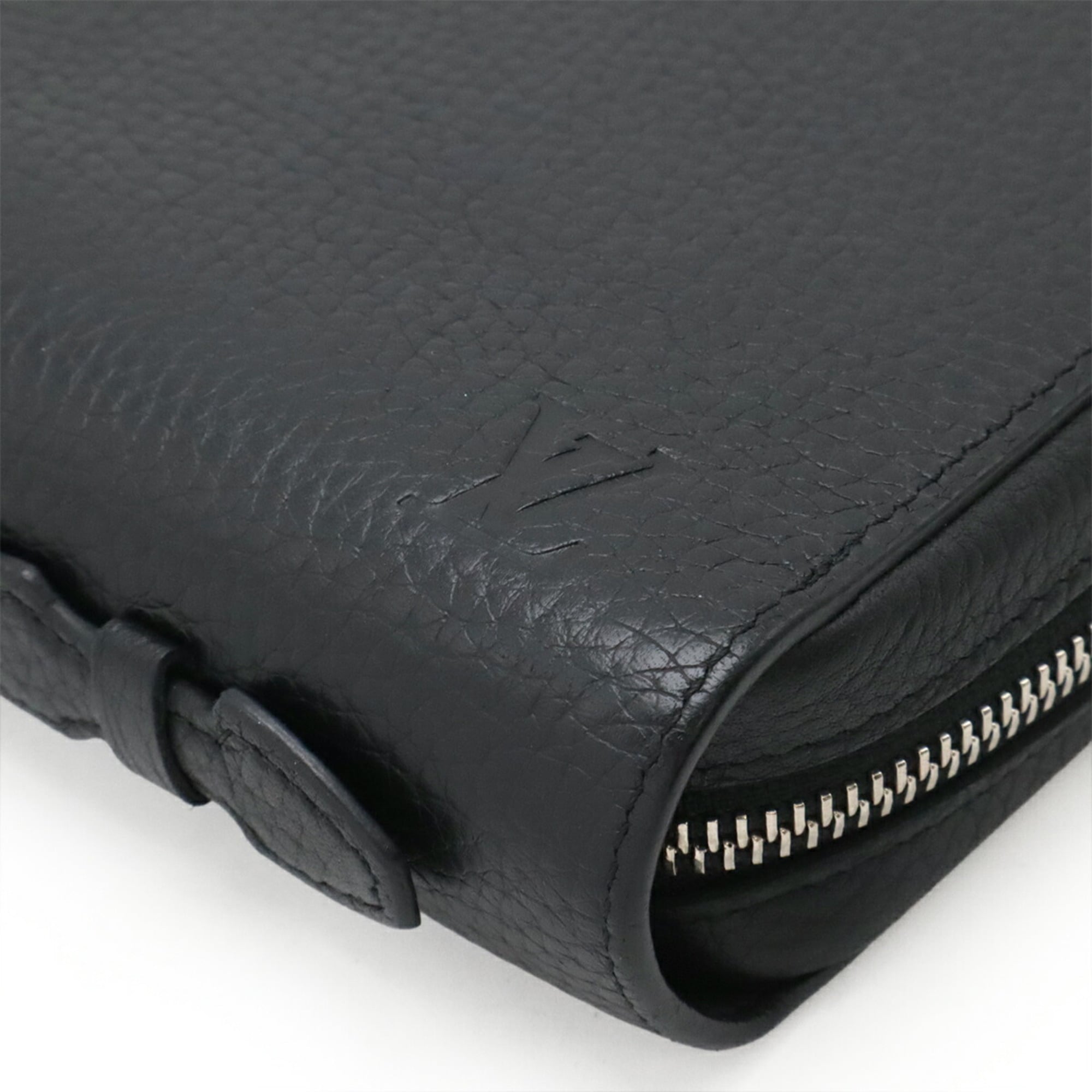 Louis Vuitton Black Noir Leather Long Wallet (Bi-Fold) (Pre-Owned)