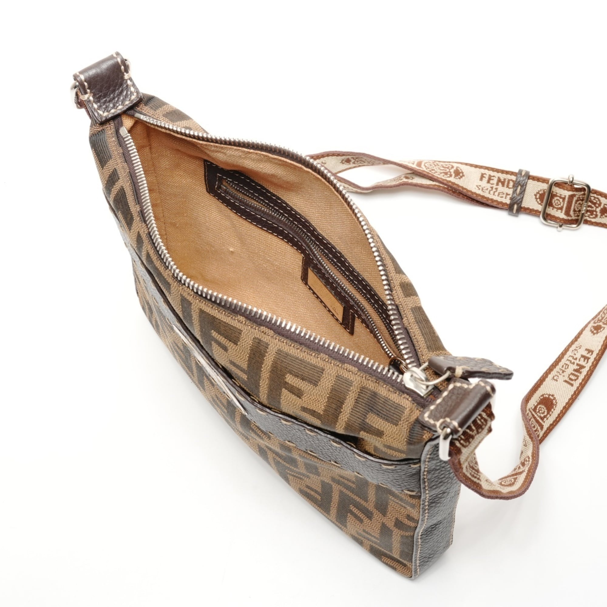 Fendi Zucca Brown Canvas Shoulder Bag (Pre-Owned)