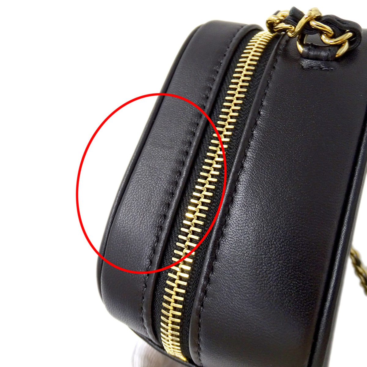 Chanel Black Leather Handbag Shoulder Bag (Pre-Owned)