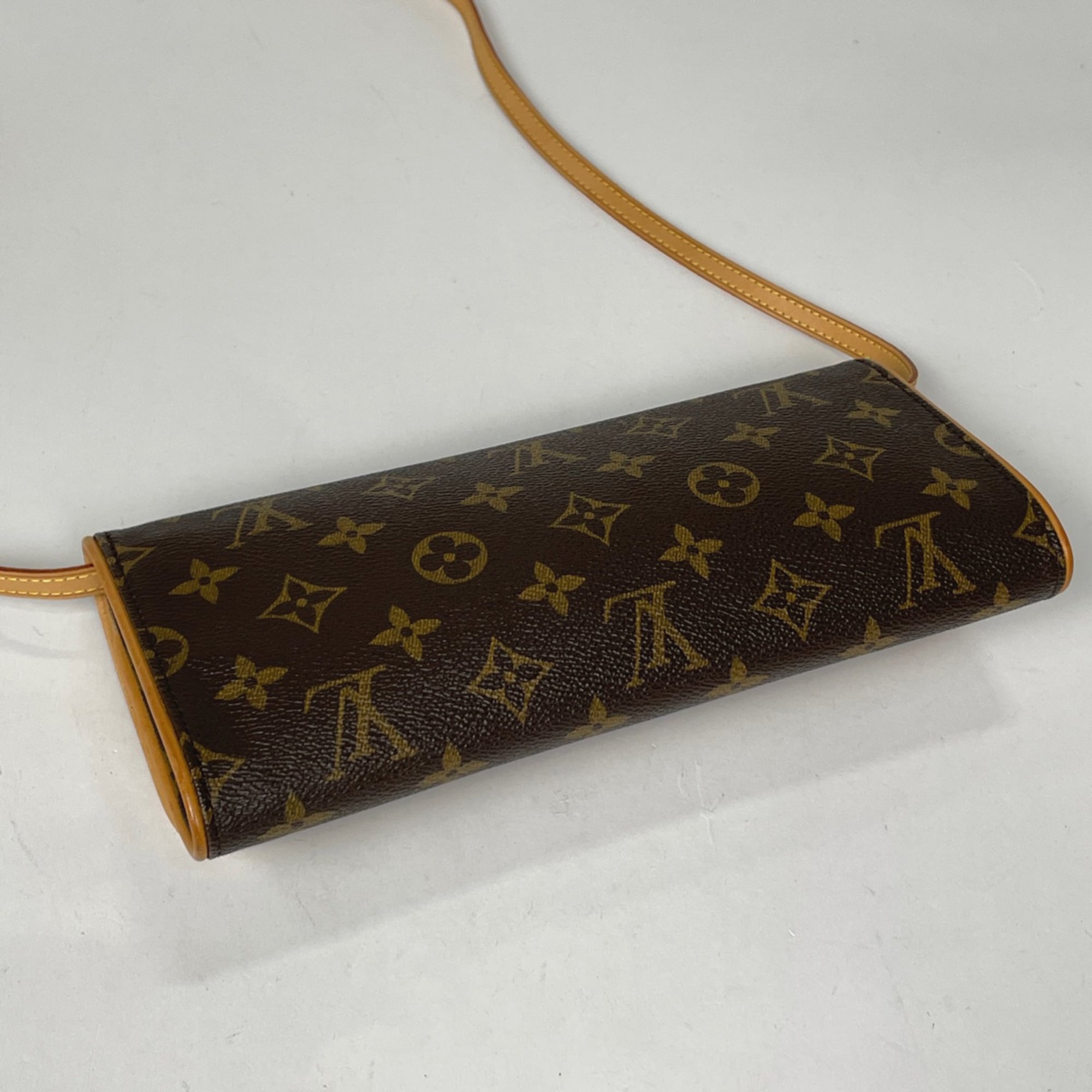 Louis Vuitton Brown Monogram Clutch Bag Pochette Shoulder Bag (Pre-Owned)