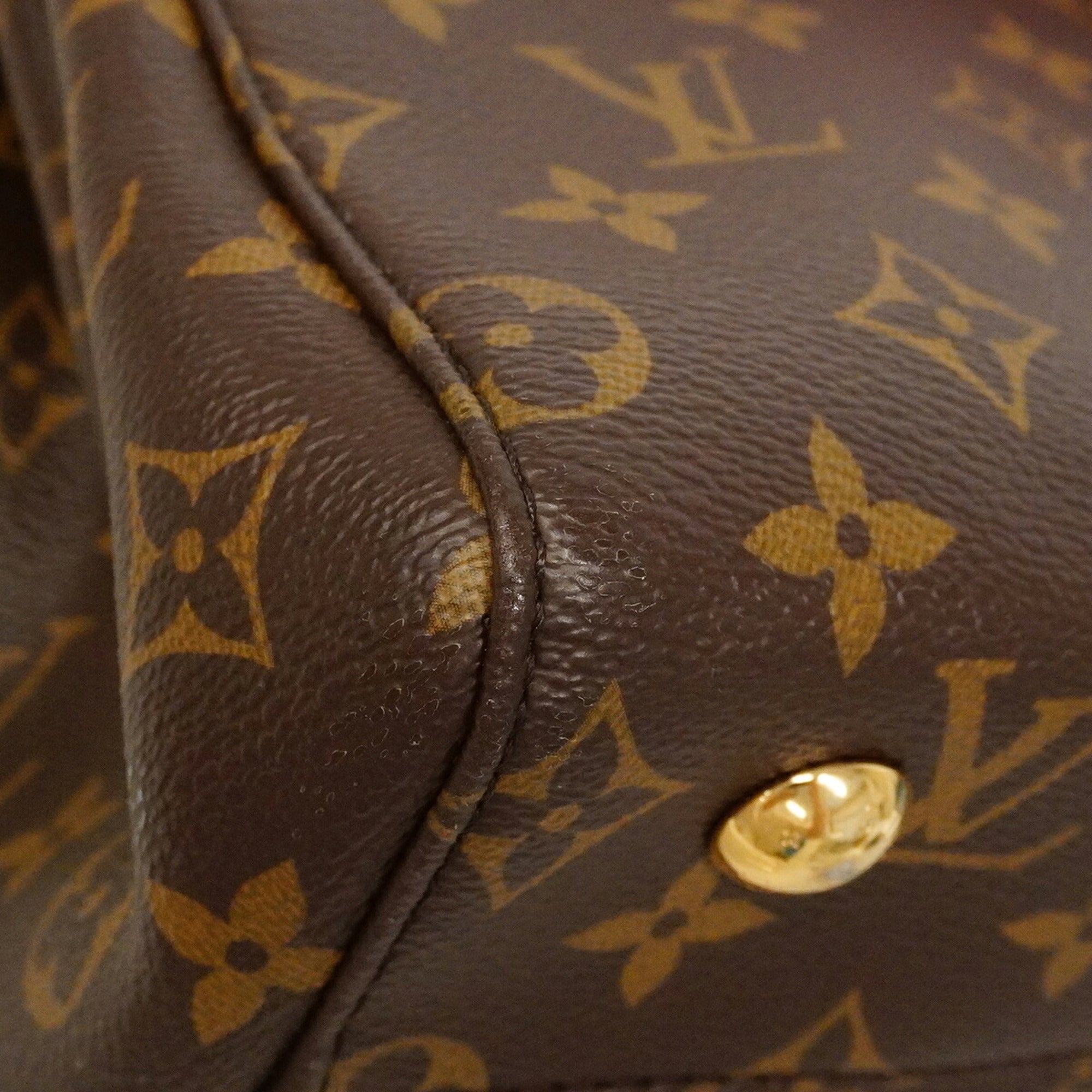 Louis Vuitton Cerise Handbag (Pre-Owned)