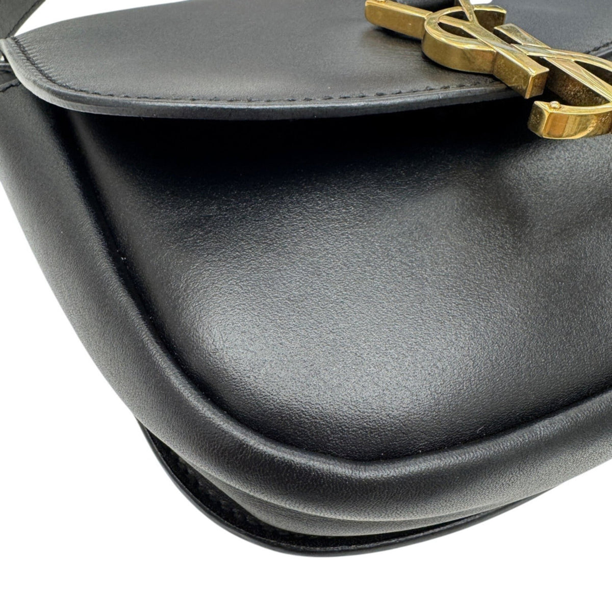 Saint Laurent Black Leather Pochette Shoulder Bag (Pre-Owned)