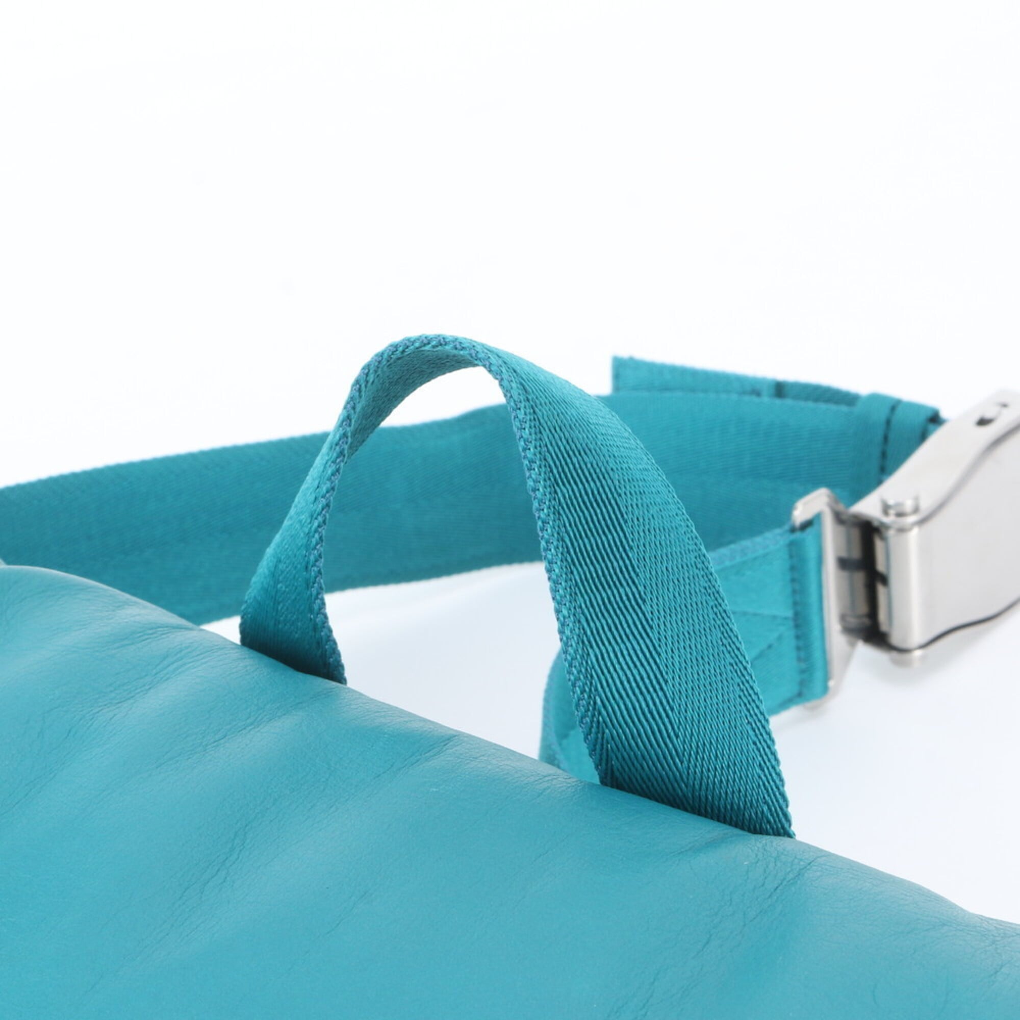 Bottega Veneta Blue Turquoise Leather Pouch Shoulder Bag Sling Bag (Pre-Owned)