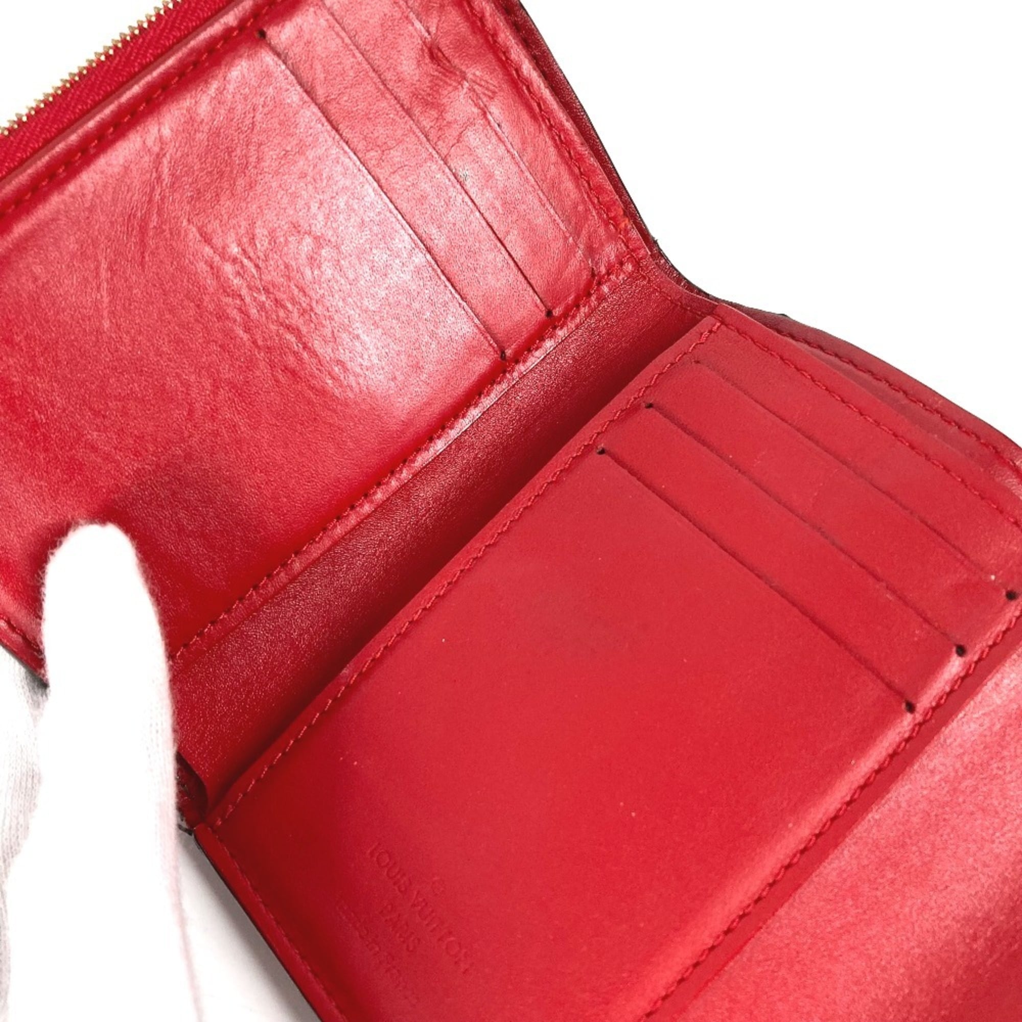 Louis Vuitton Monogram Vernis Red Color Monogram Vernis Wallet (Tri-Fold) (Pre-Owned)