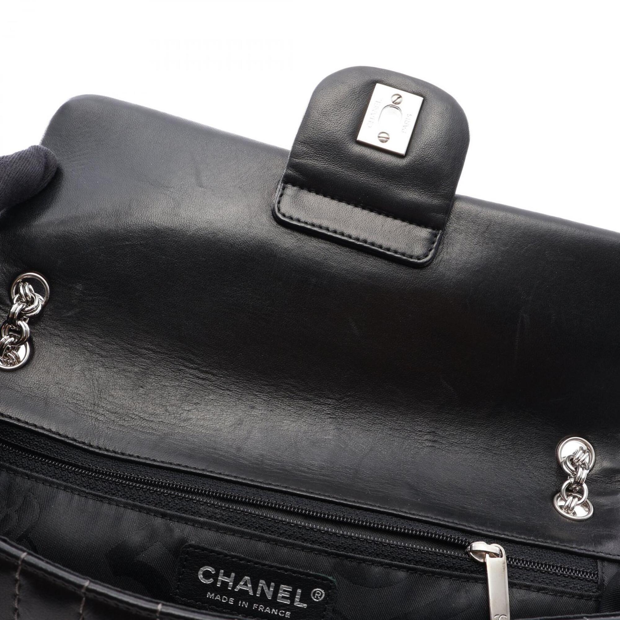 Chanel Black Leather Handbag Shoulder Bag (Pre-Owned)