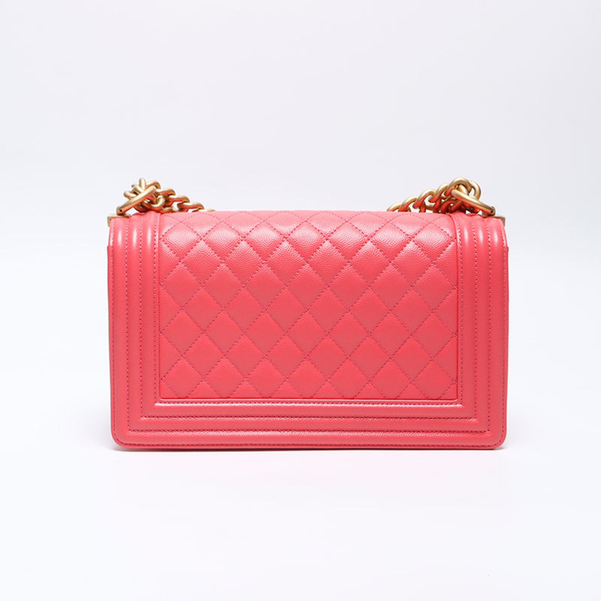 Chanel Pink Shoulder Bag (Pre-Owned)