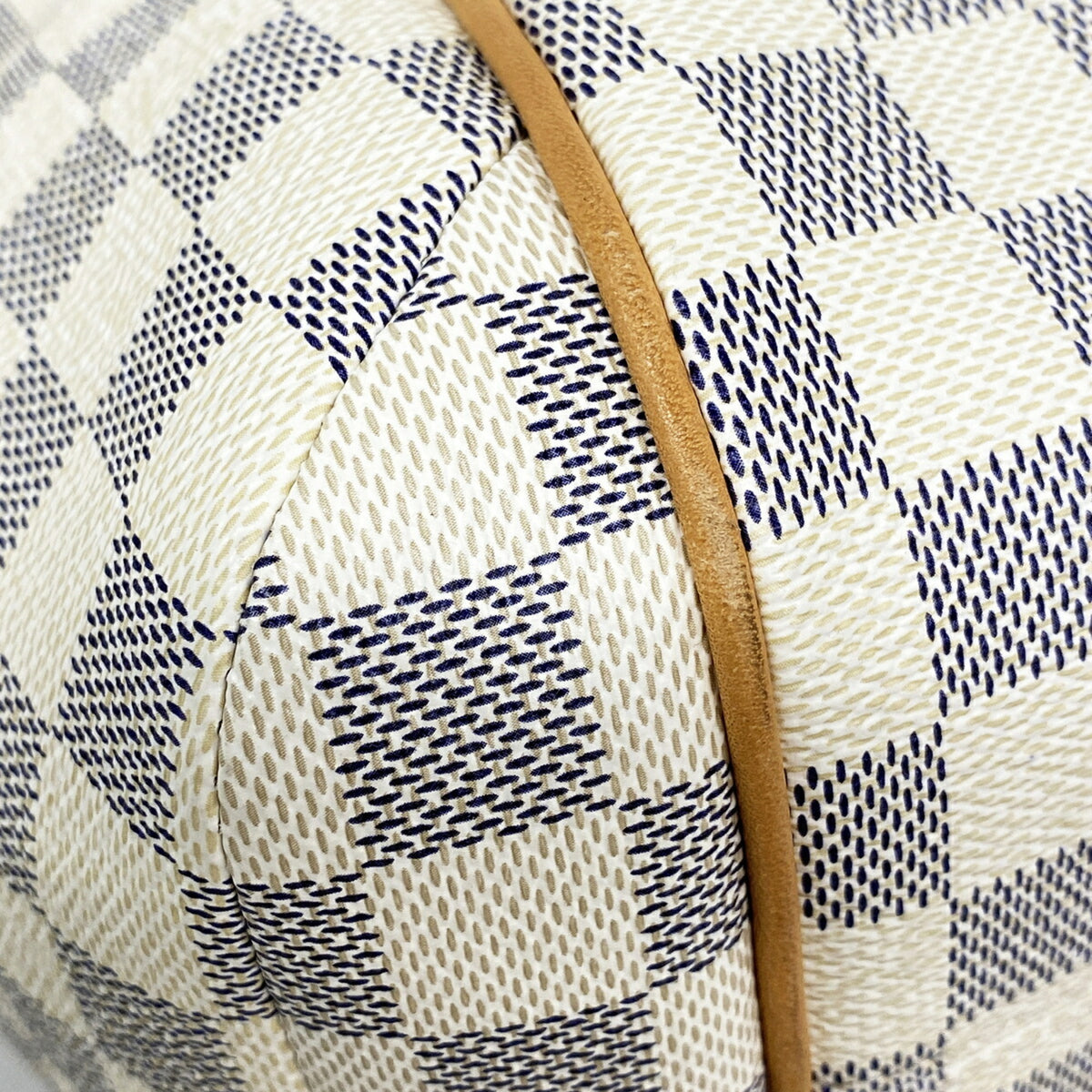 Louis Vuitton White Tote Bag (Pre-Owned)