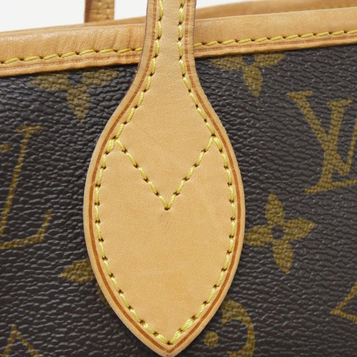 Louis Vuitton Marron Coated Canvas Handbag (Pre-Owned)