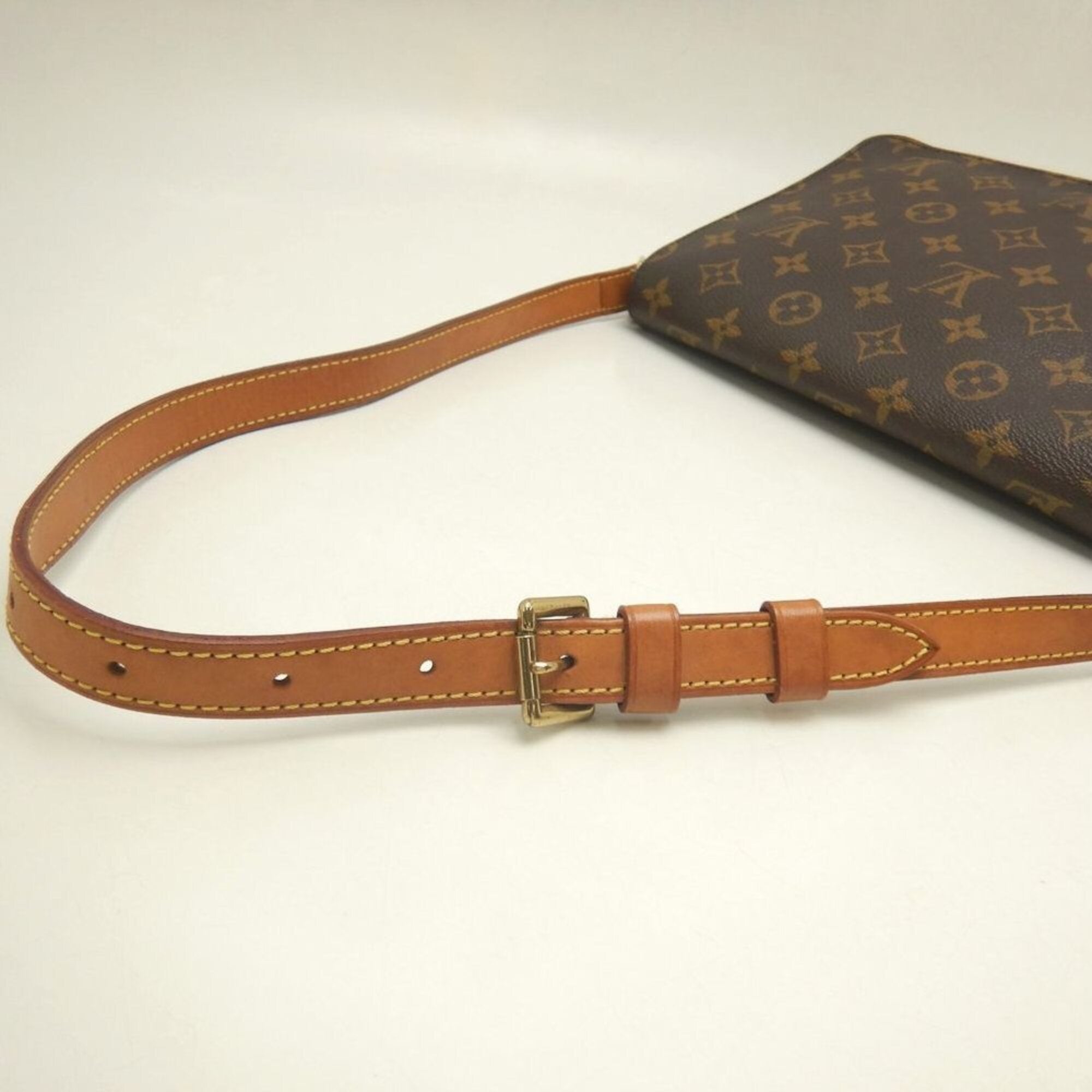 Louis Vuitton Monogram Brown Monogram Shoulder Bag (Pre-Owned)