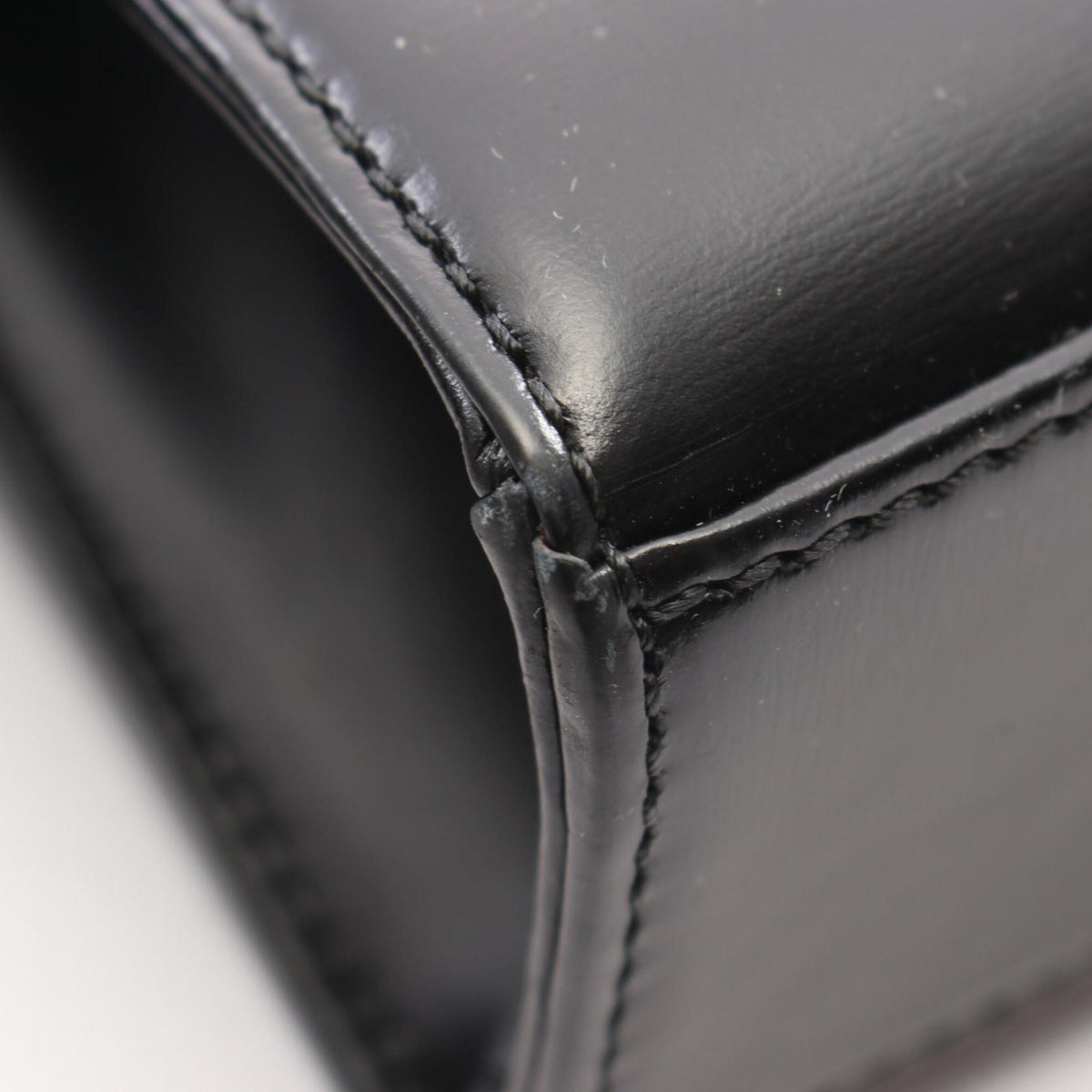 Louis Vuitton Black Noir Handbag (Pre-Owned)
