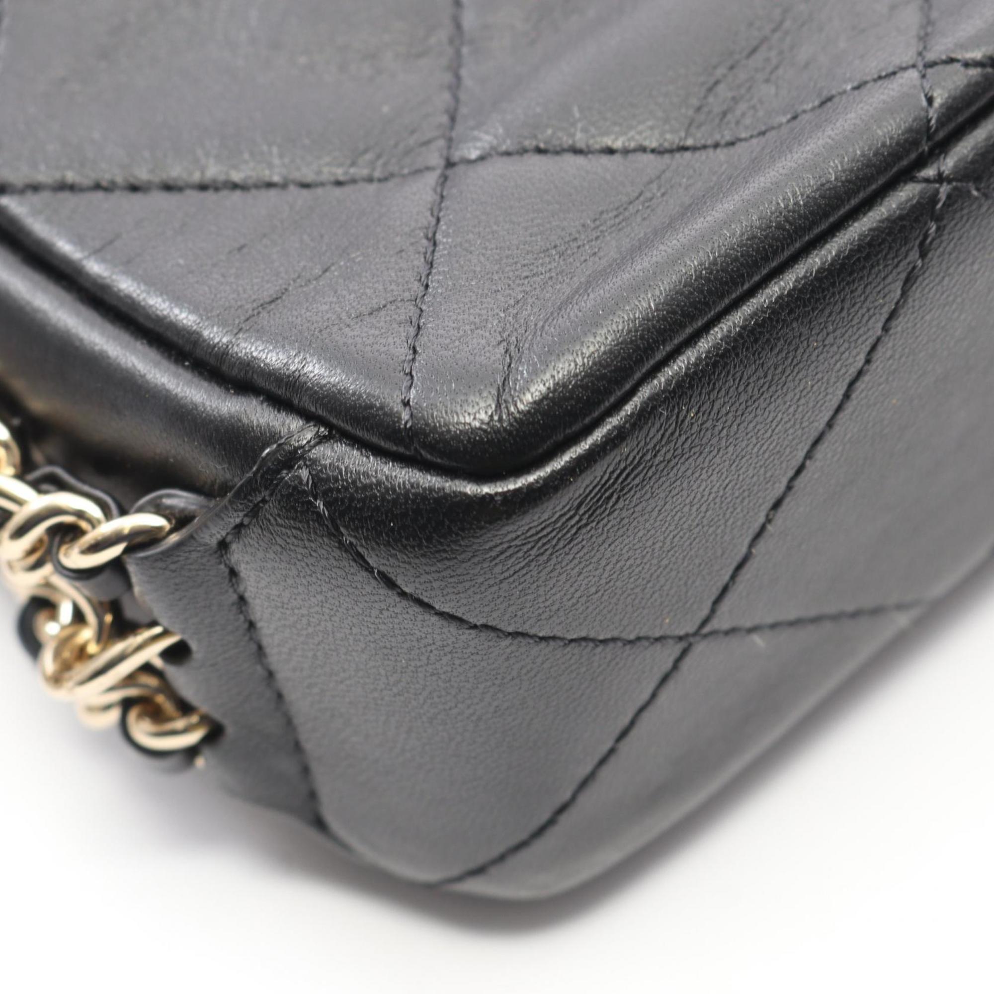 Chanel Black Leather Handbag Shoulder Bag (Pre-Owned)