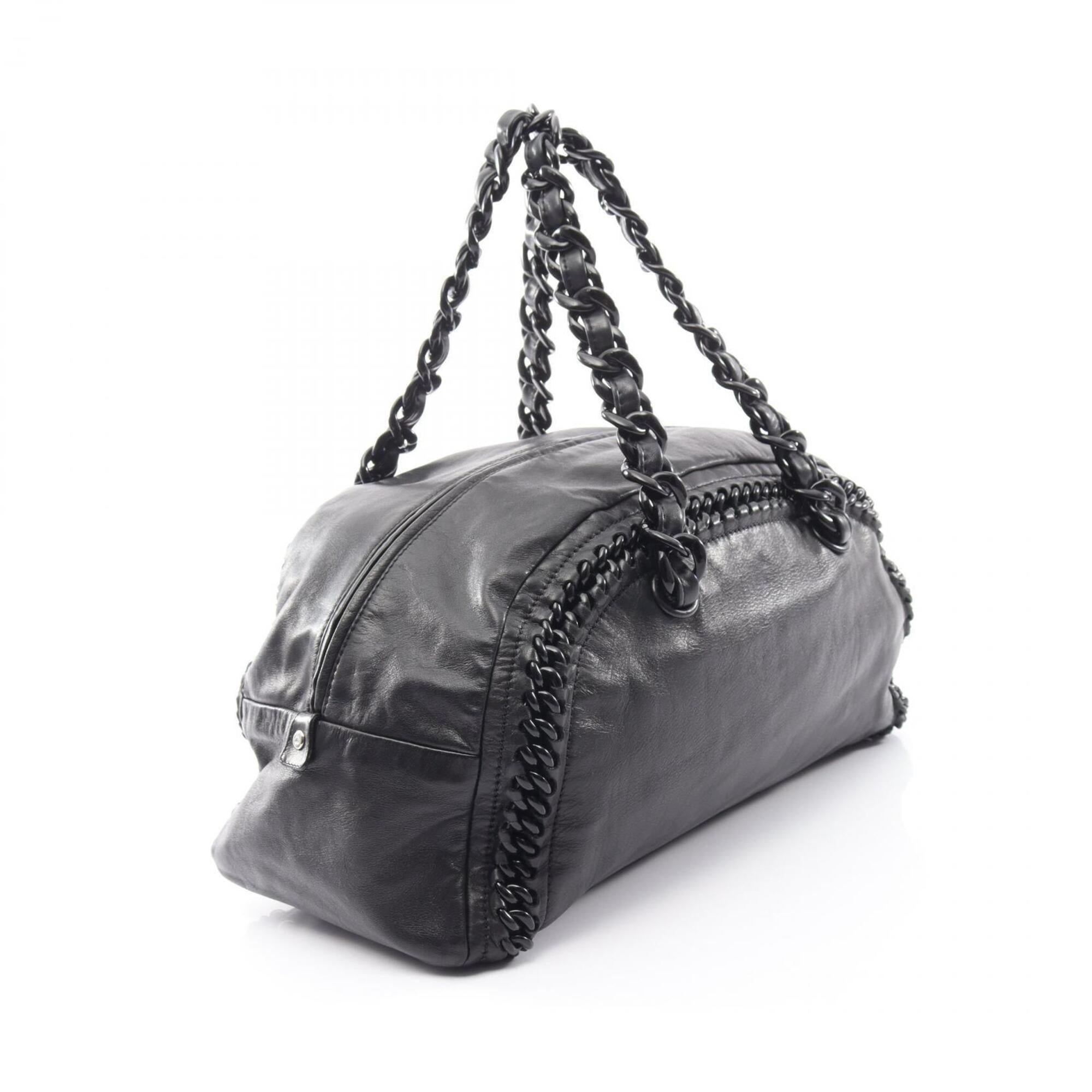 Chanel Black Leather Handbag Shoulder Bag (Pre-Owned)