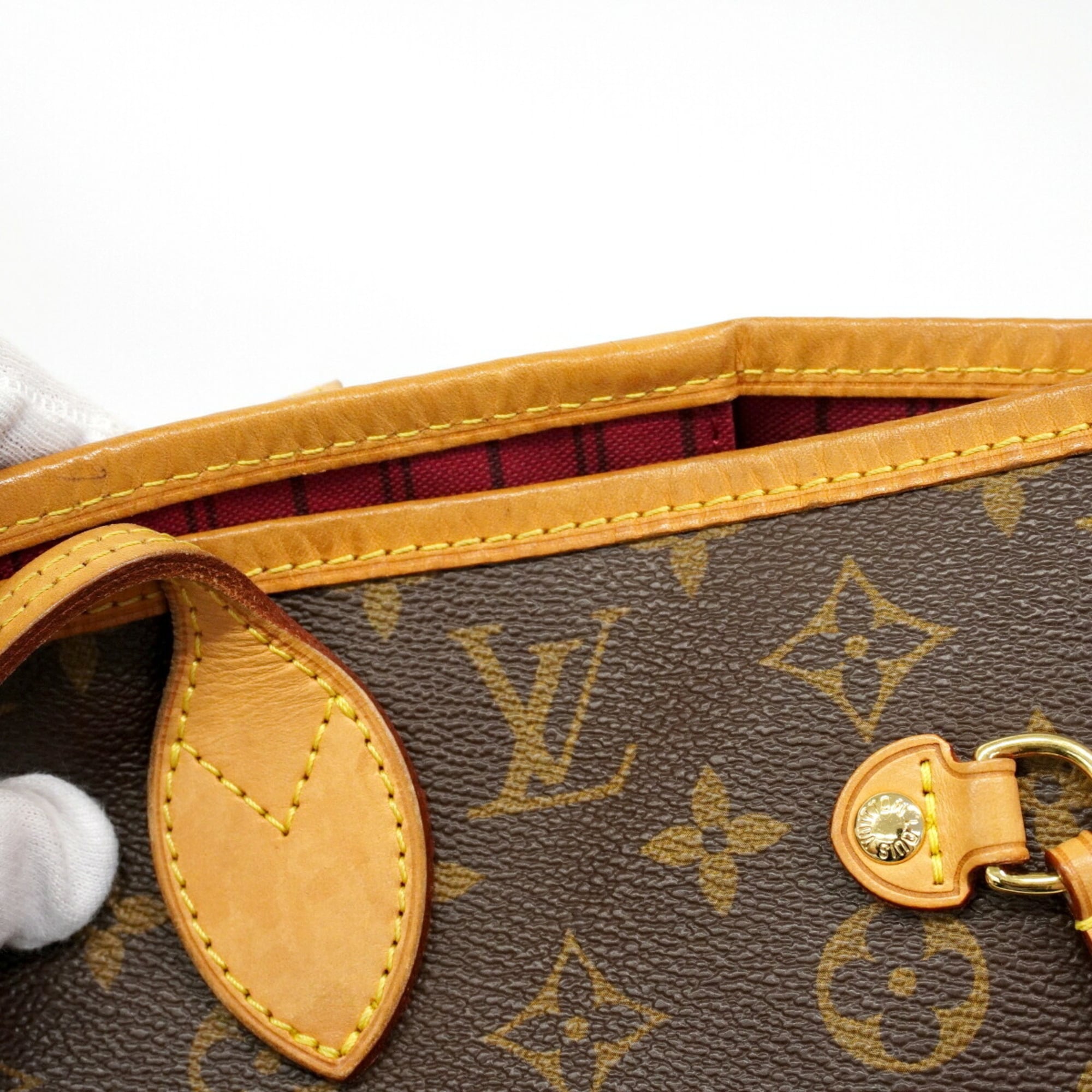 Louis Vuitton Fuchsia Tote Bag (Pre-Owned)