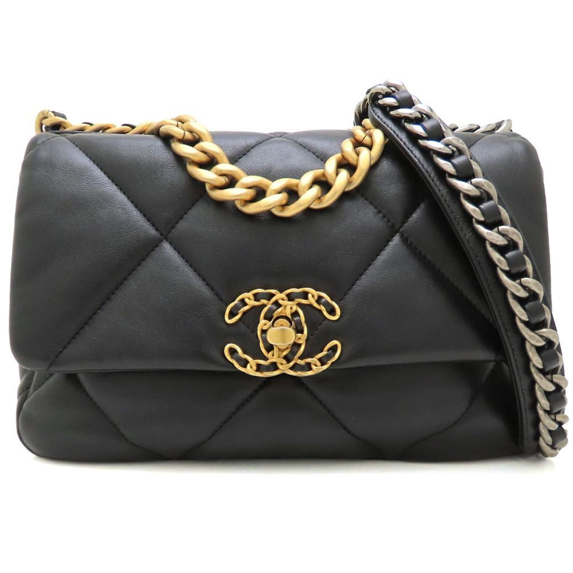 Chanel Black Leather Shoulder Bag (Pre-Owned)
