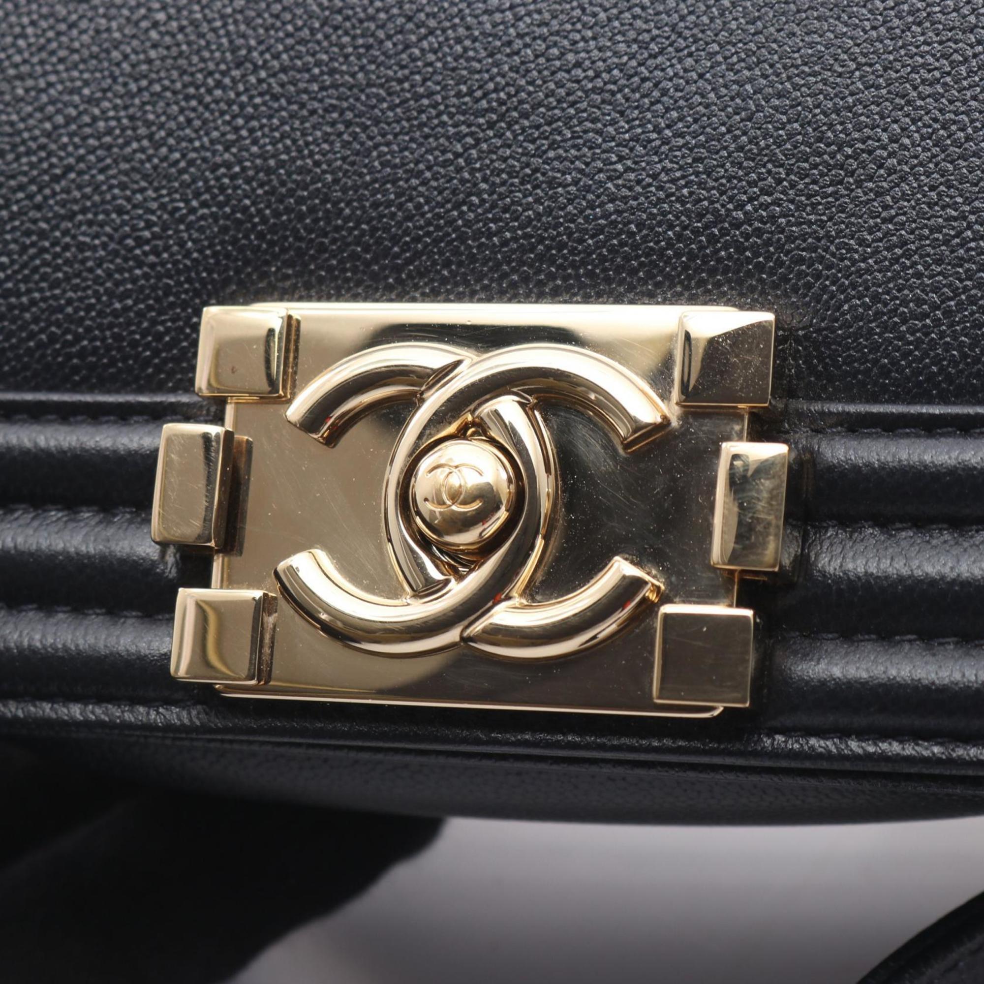 Chanel Navy Leather Shoulder Bag (Pre-Owned)