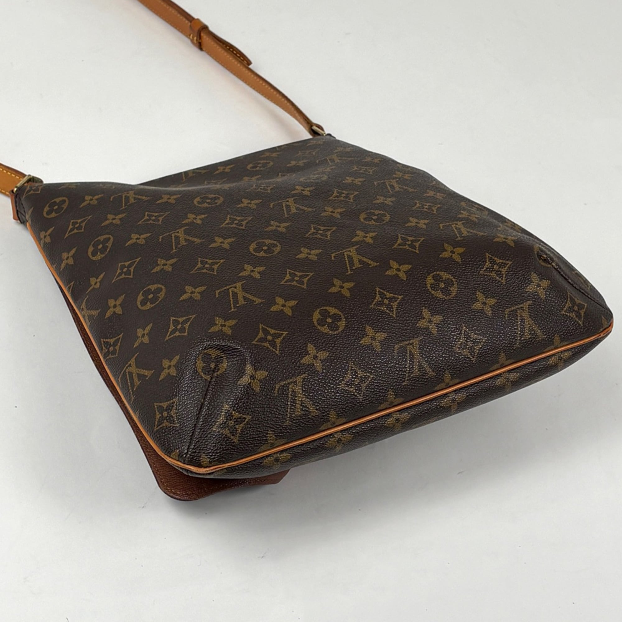 Louis Vuitton Monogram Brown Monogram Shoulder Bag (Pre-Owned)