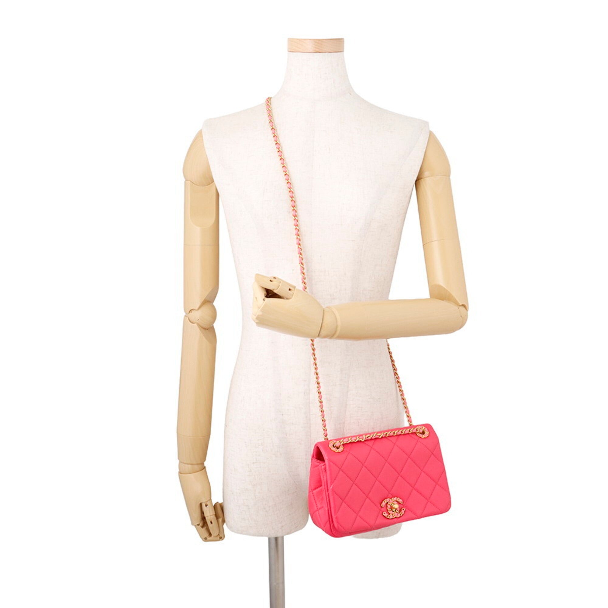 Chanel Matelasse Pink Leather Handbag Shoulder Bag (Pre-Owned)
