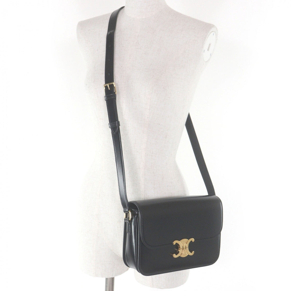 Celine Black Leather Shoulder Bag (Pre-Owned)