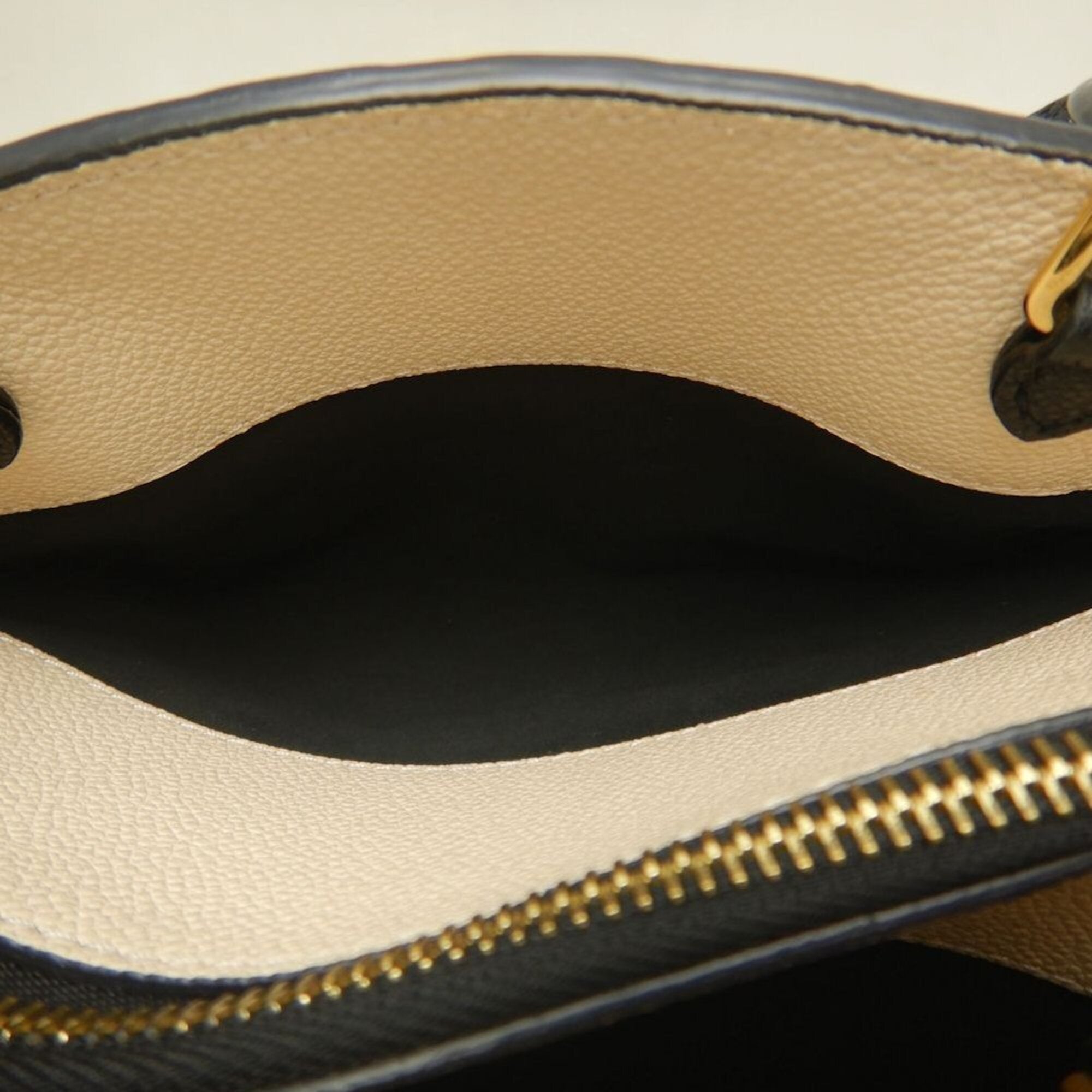 Louis Vuitton Monogram Empreinte Noir Monogram Empreinte Handbag (Pre-Owned)