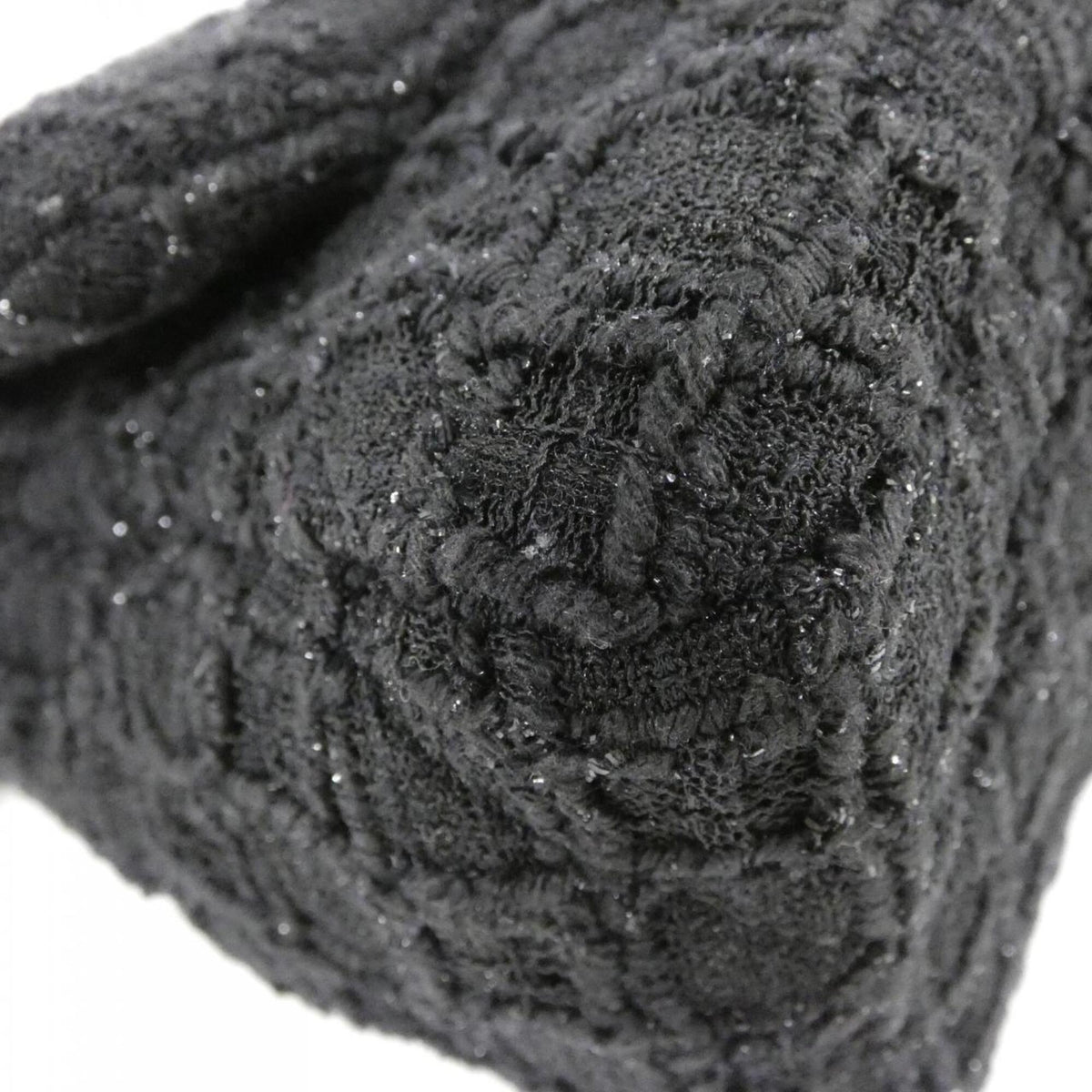 Chanel Black Tweed Shoulder Bag (Pre-Owned)