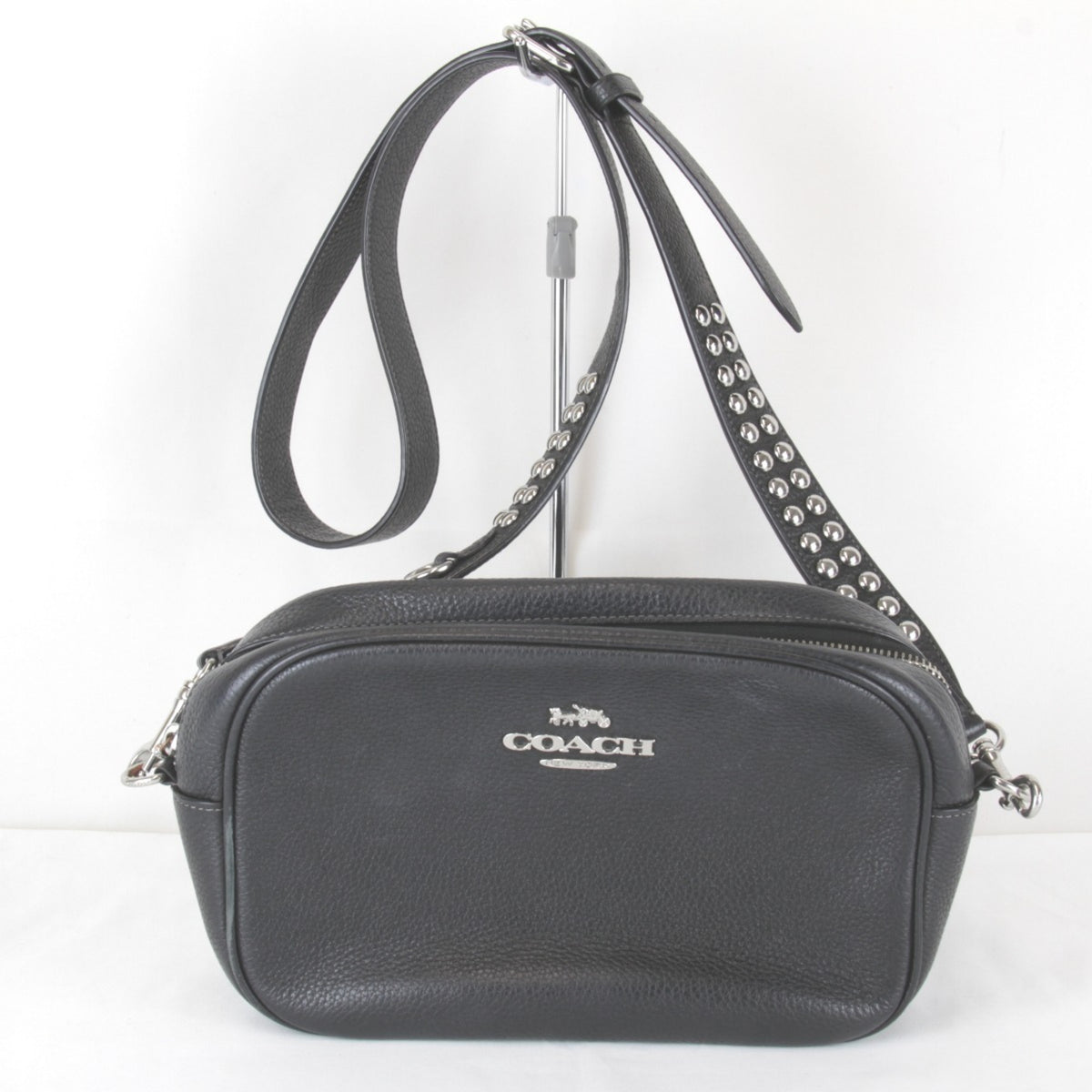 Coach Black Leather Metal Shoulder Bag (Pre-Owned)
