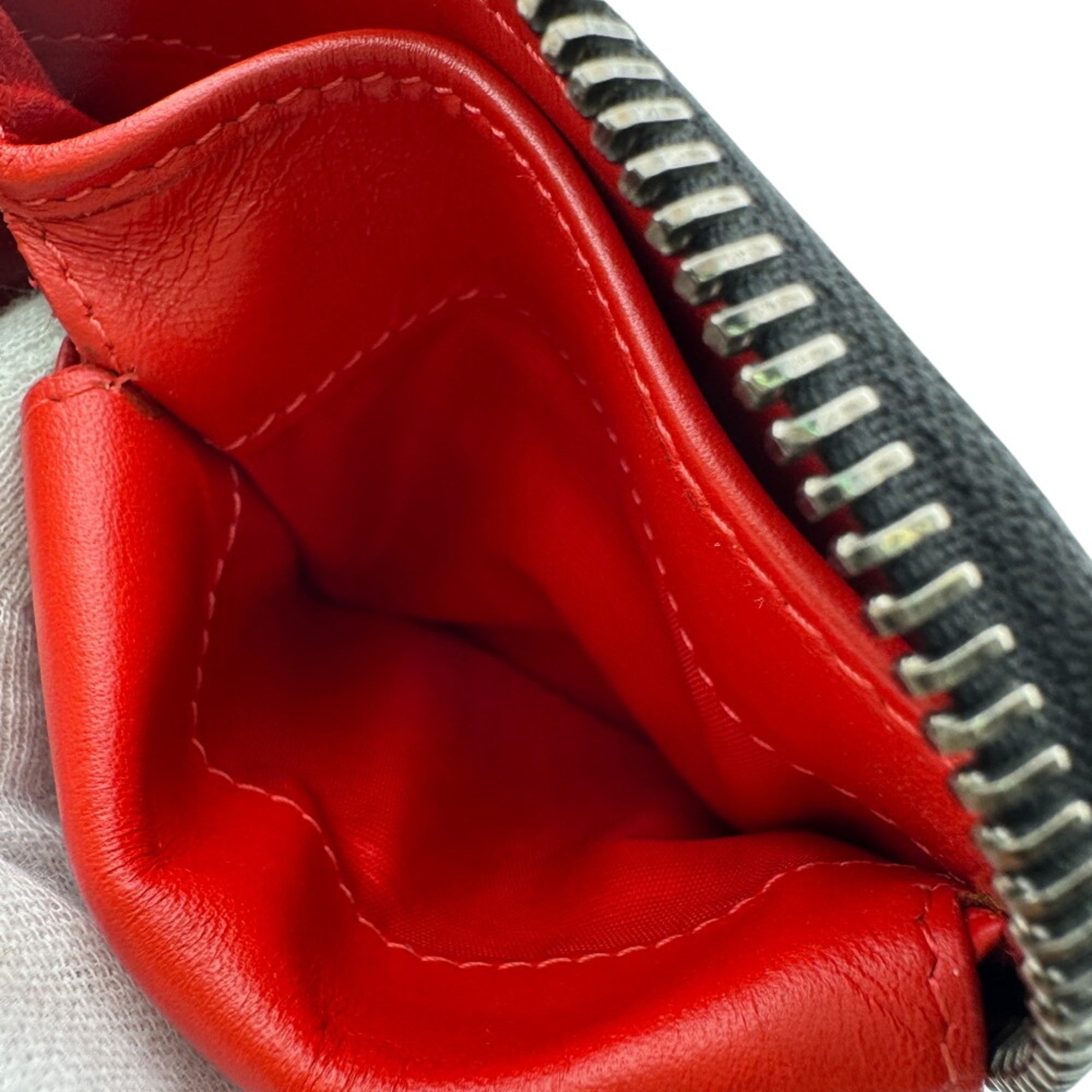 Christian Louboutin Black Leather Wallet (Bi-Fold) (Pre-Owned)