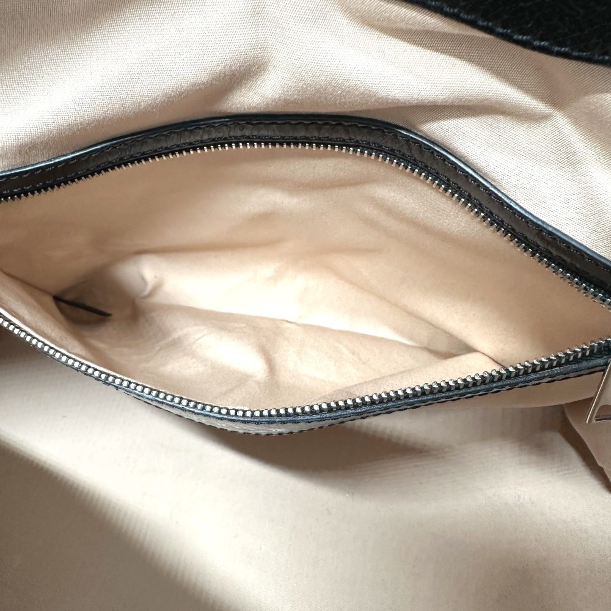 Tod's Black Leather Handbag (Pre-Owned)