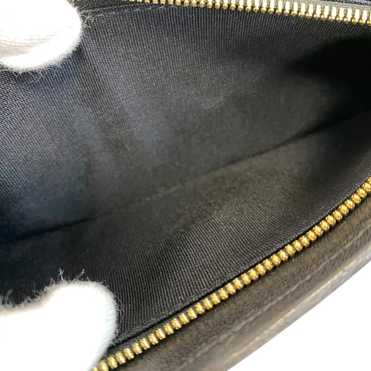 Jimmy Choo Black Leather Shoulder Bag (Pre-Owned)