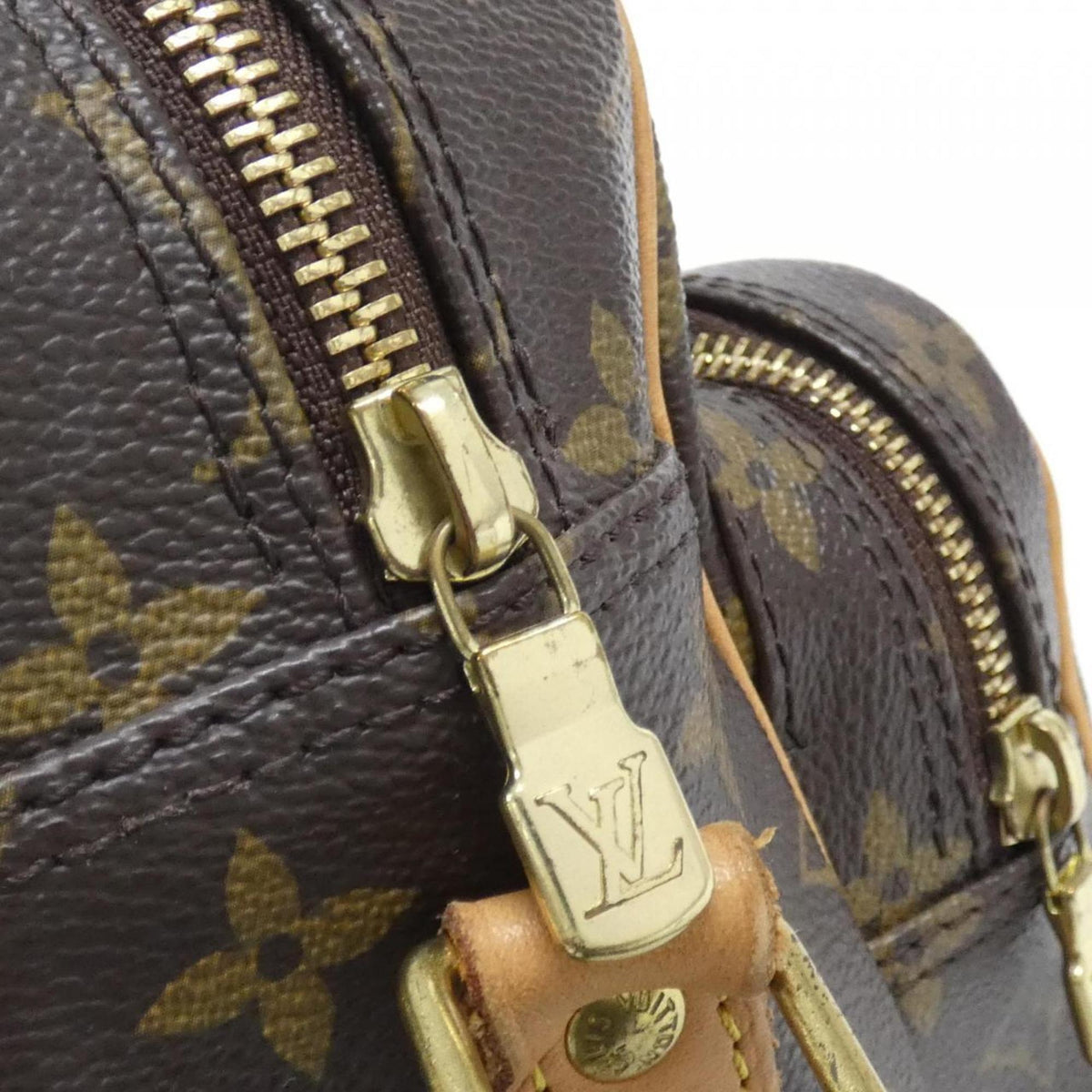 Louis Vuitton Marron Coated Canvas Shoulder Bag (Pre-Owned)