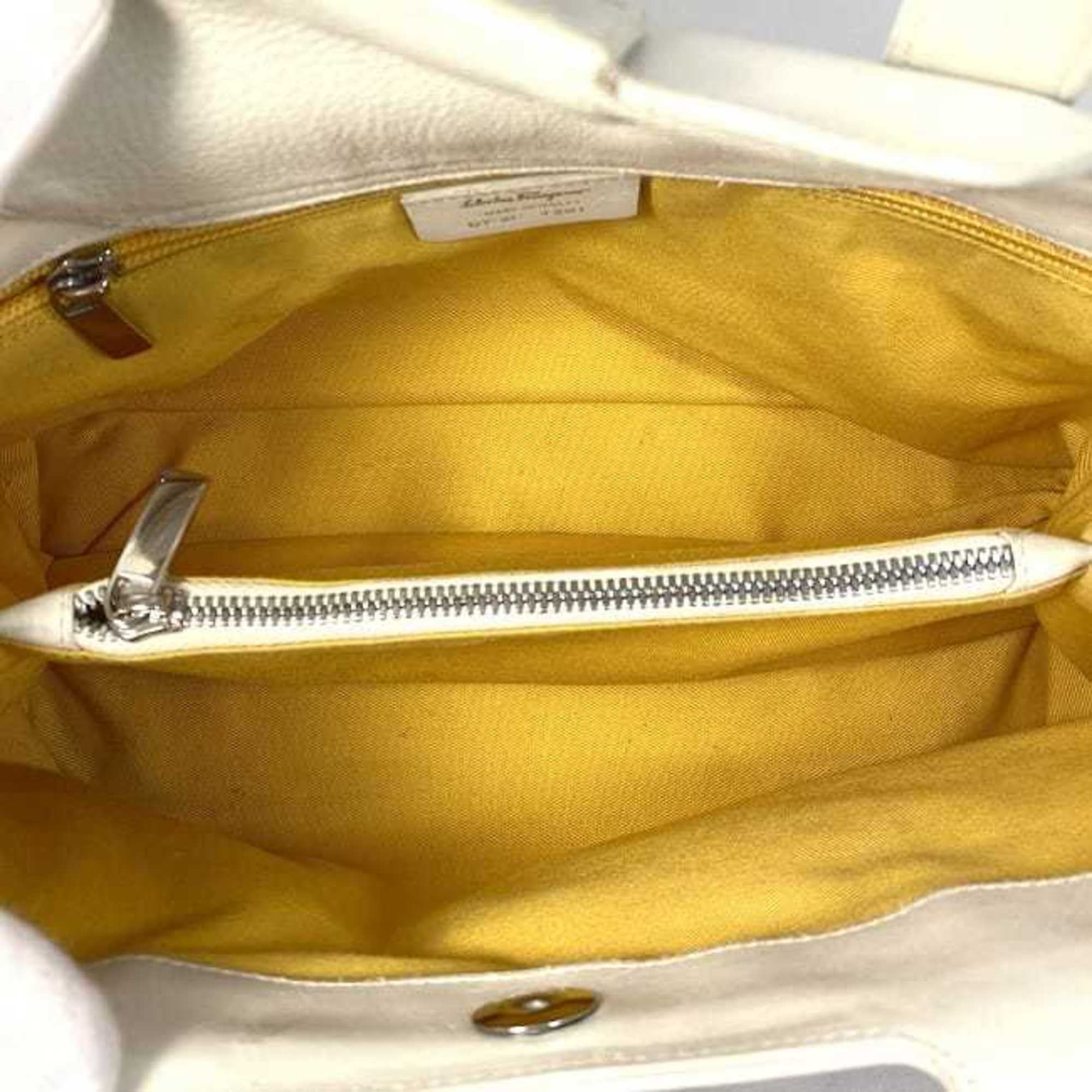 Salvatore Ferragamo Gancini White Leather Tote Bag (Pre-Owned)