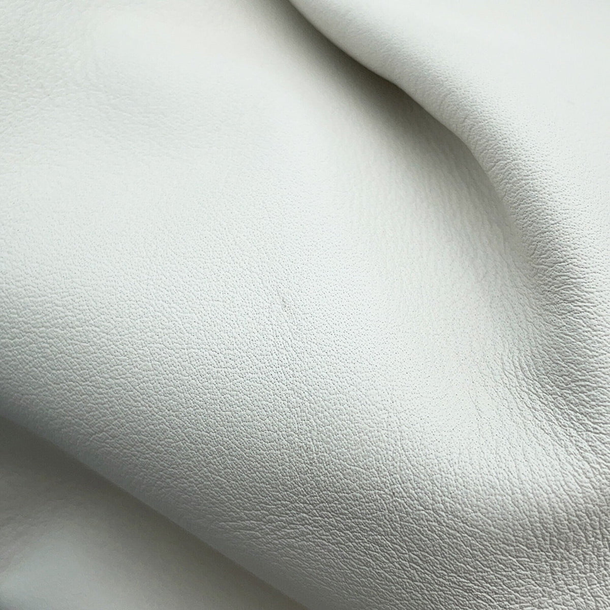 Bottega Veneta White Leather Handbag (Pre-Owned)