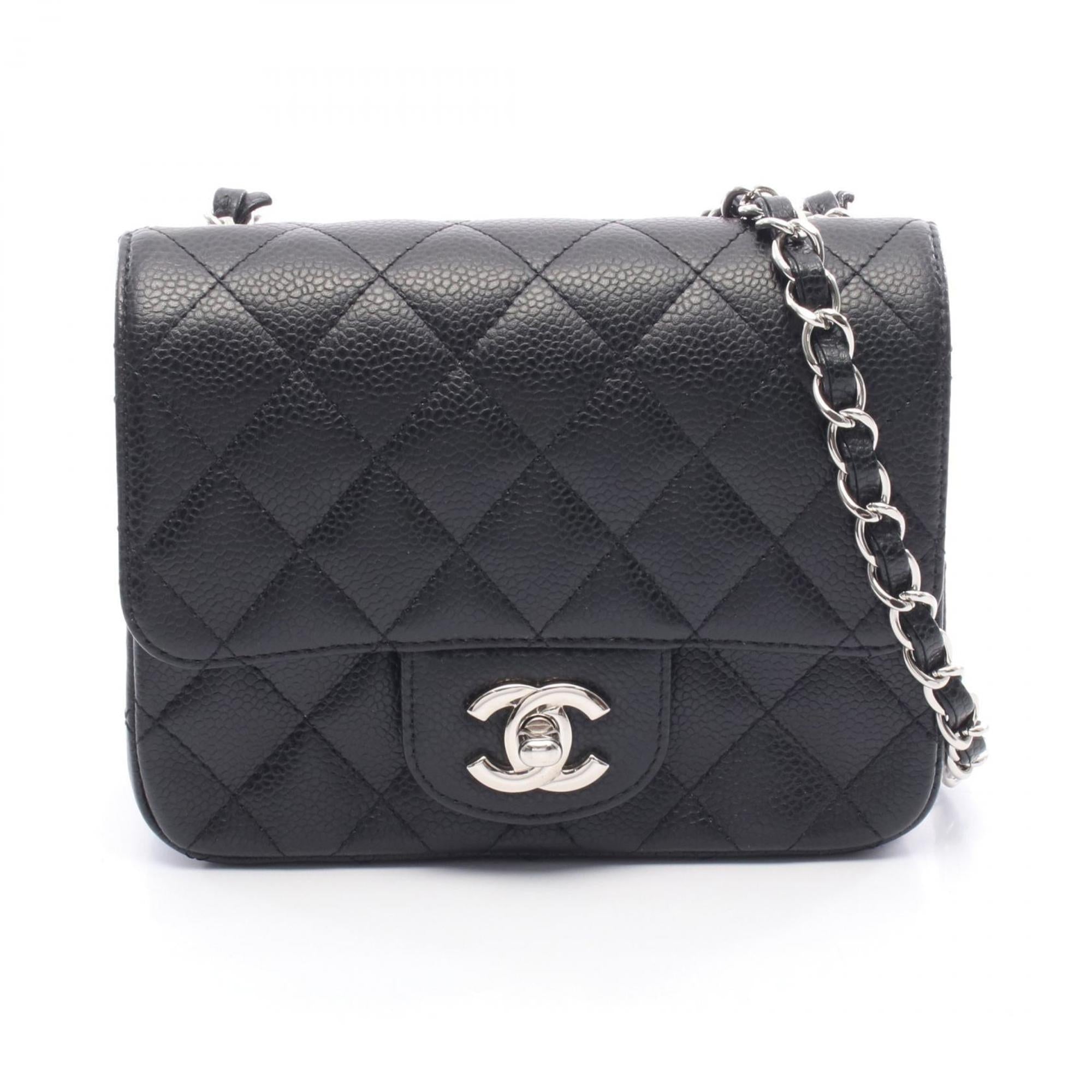 Chanel Black Leather Shoulder Bag (Pre-Owned)