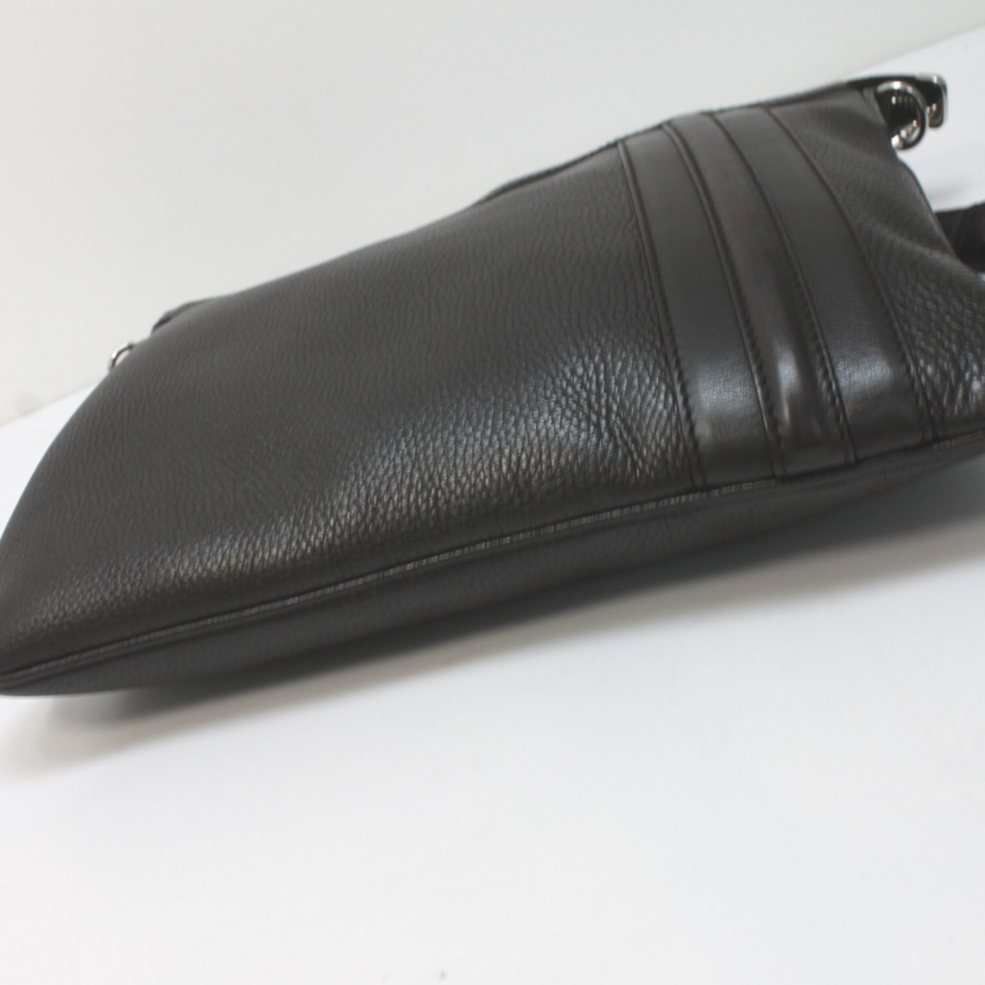 Gucci Brown Leather Shoulder Bag (Pre-Owned)