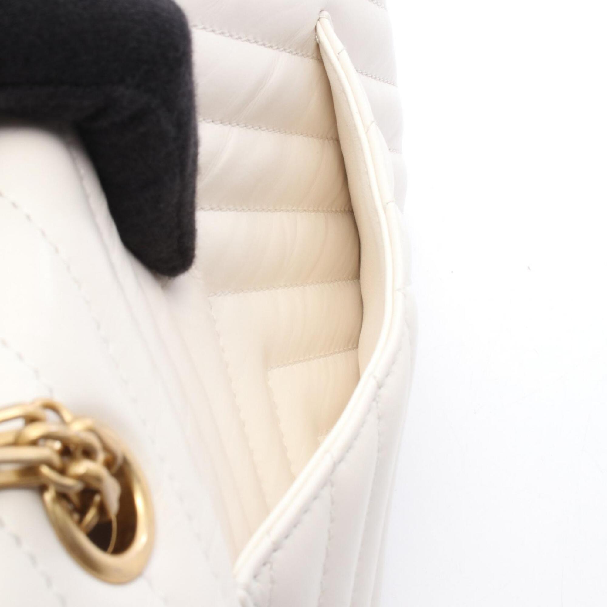 Chanel White Leather Handbag Shoulder Bag (Pre-Owned)