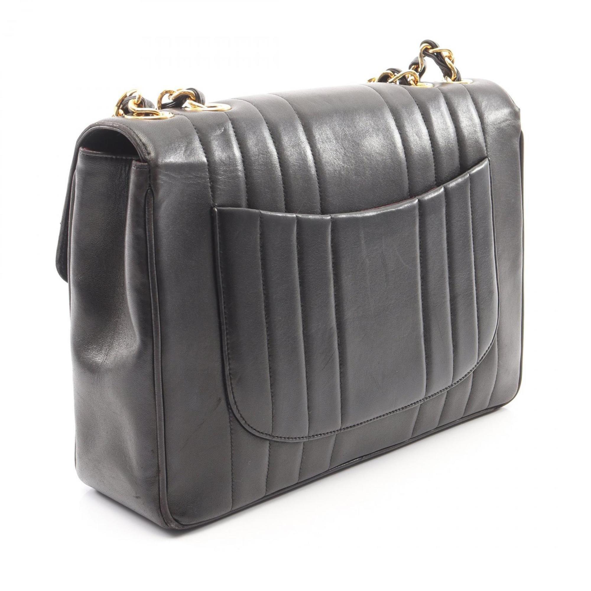 Chanel Black Leather Handbag Shoulder Bag (Pre-Owned)