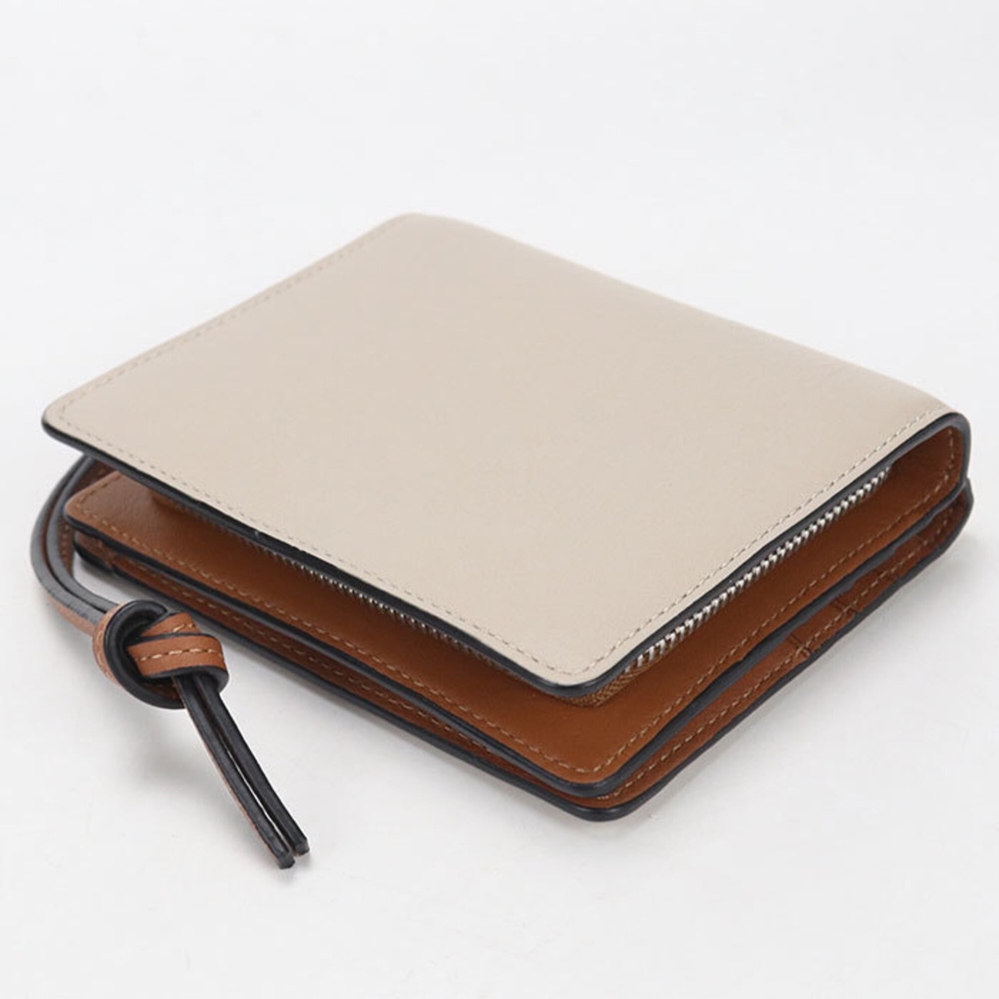 Loewe Beige Leather Wallet (Bi-Fold) (Pre-Owned)