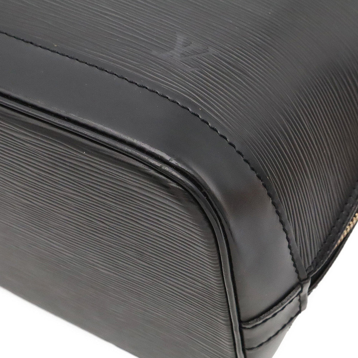 Louis Vuitton Noir Epi Leather Handbag (Pre-Owned)