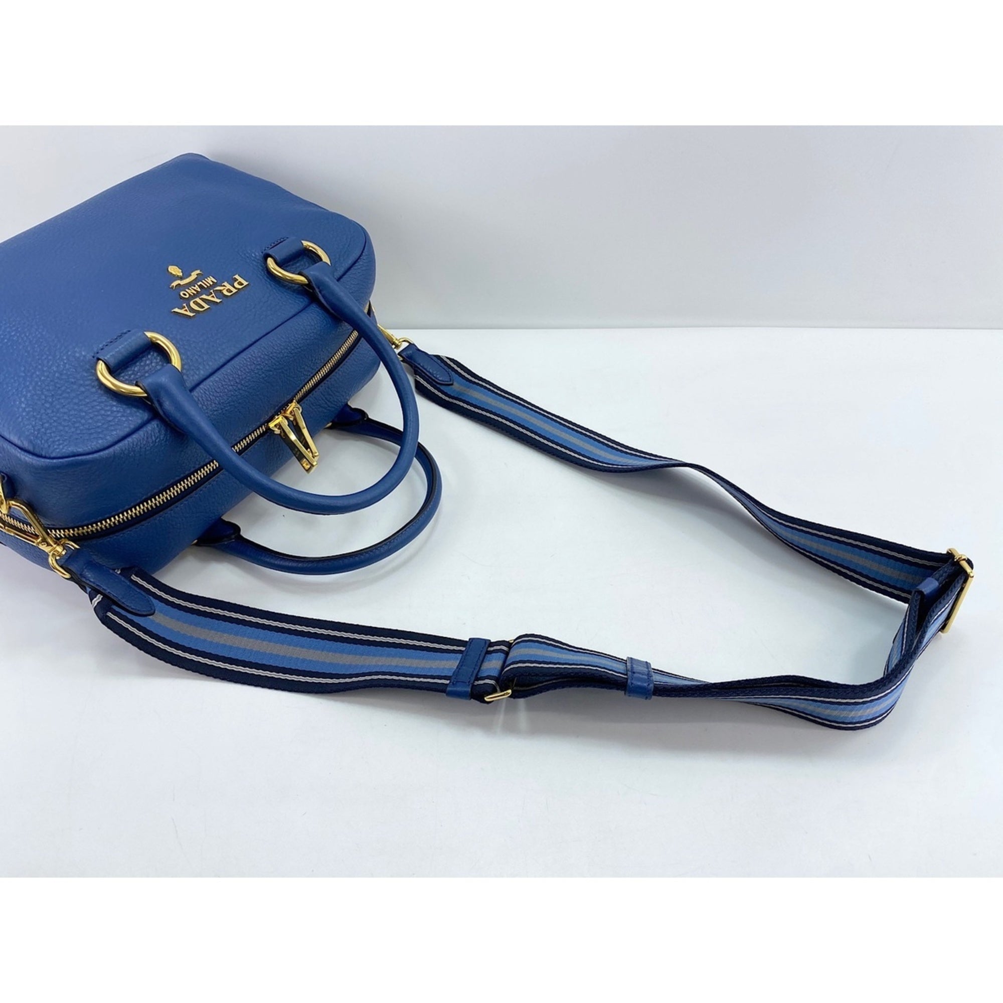 Prada Blue Shoulder Bag (Pre-Owned)
