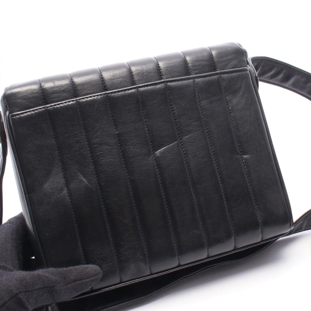 Chanel Black Leather Handbag Shoulder Bag (Pre-Owned)