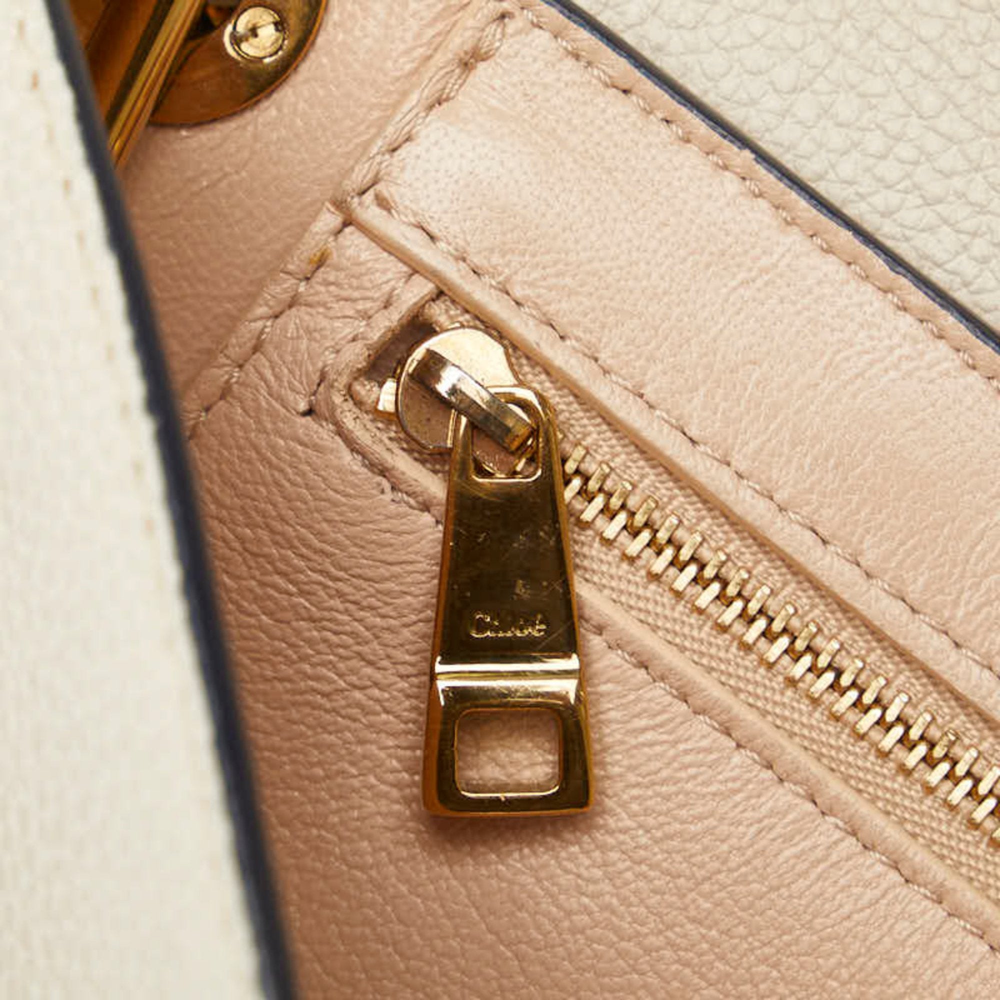 Chloé Black Ivory Navy Leather Shoulder Bag (Pre-Owned)