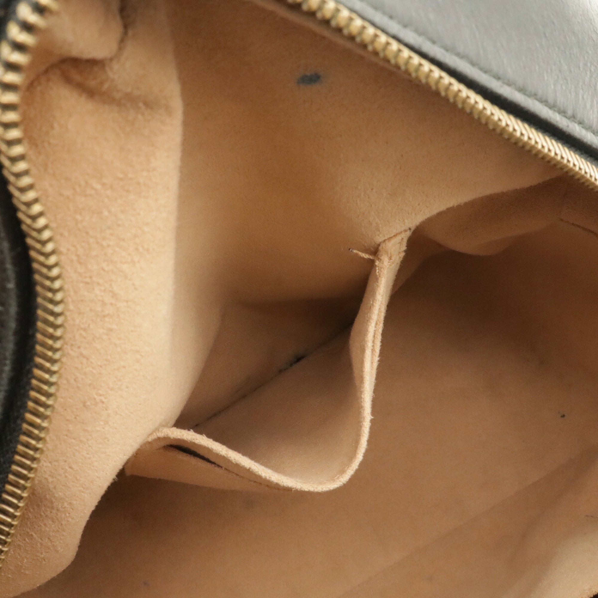 Gucci Black Leather Backpack (Pre-Owned)